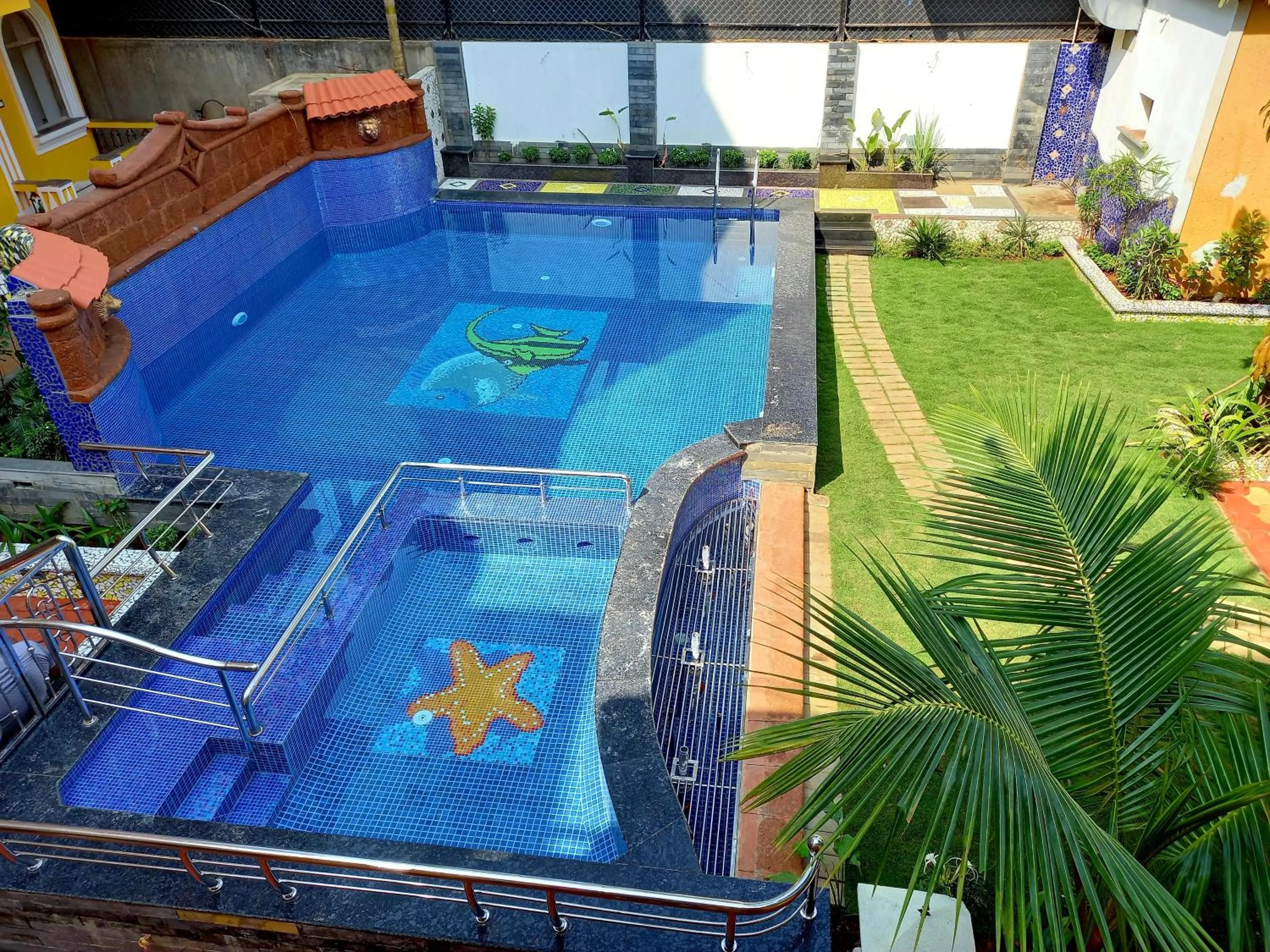 Swimming pool in Veronica By The Beach Calangute
