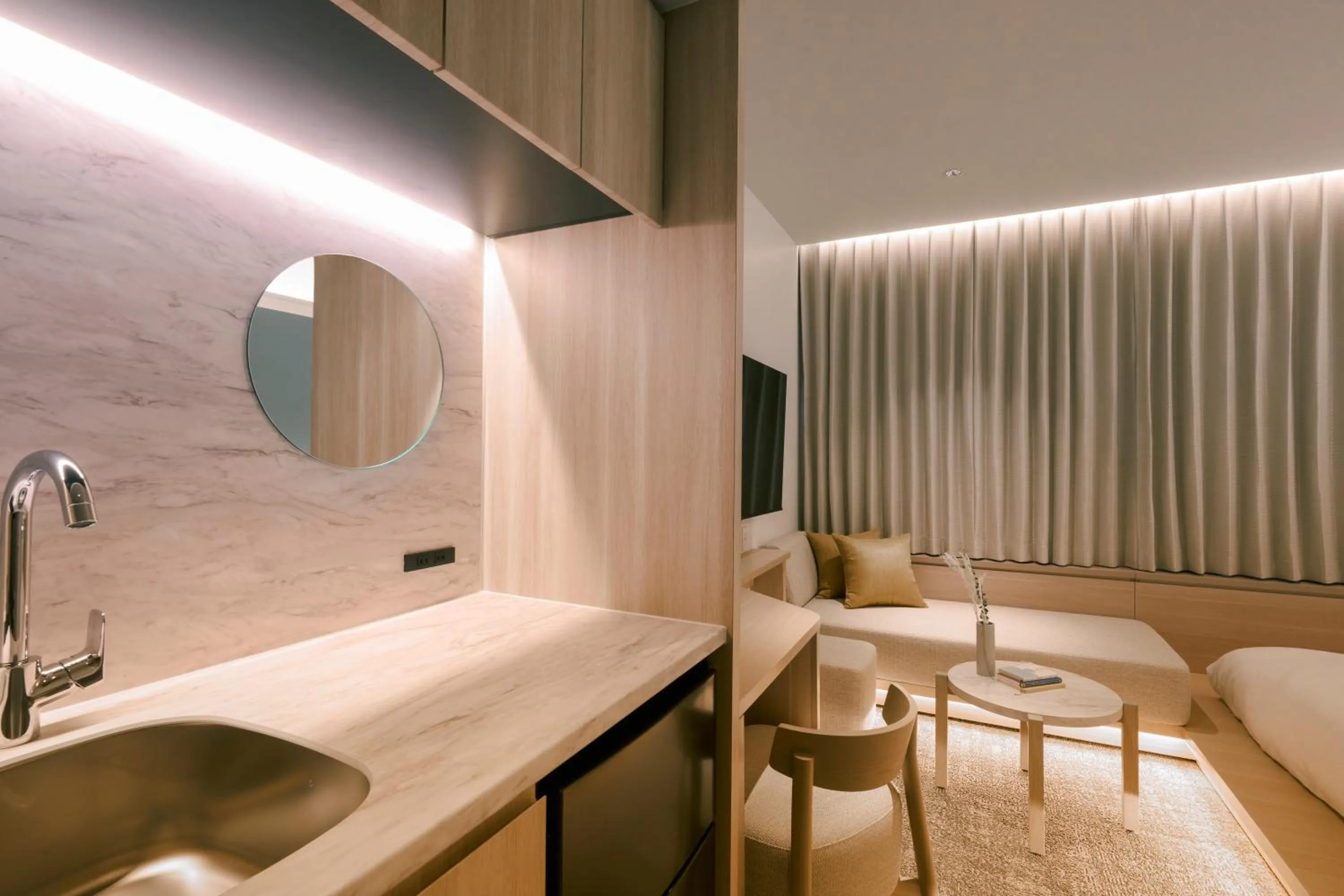 Photo of the whole room in FAV LUX Nagasaki