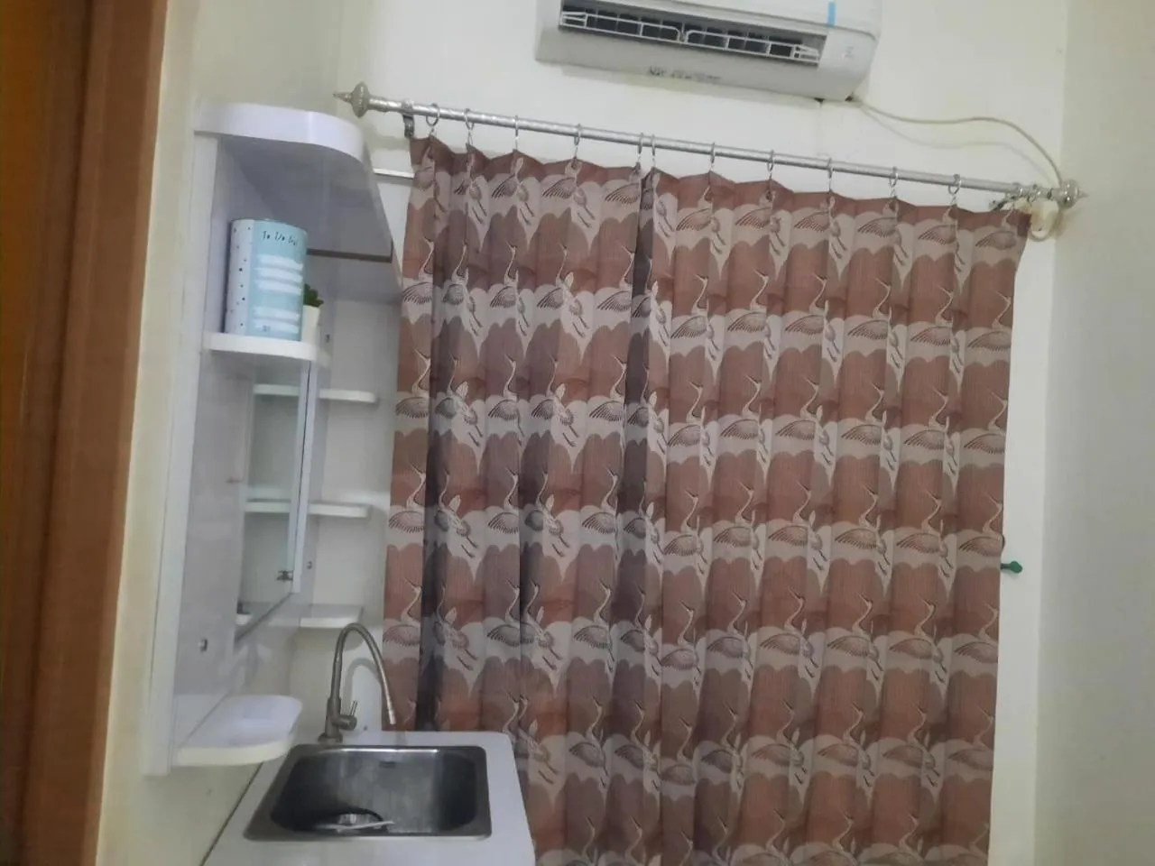 Bathroom in OYO Life 93160 Kost Jenny Karawang
