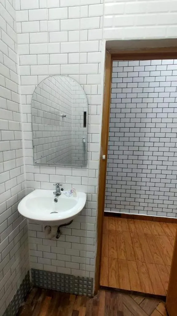 Bathroom in OYO Life 93158 Kost Asaka