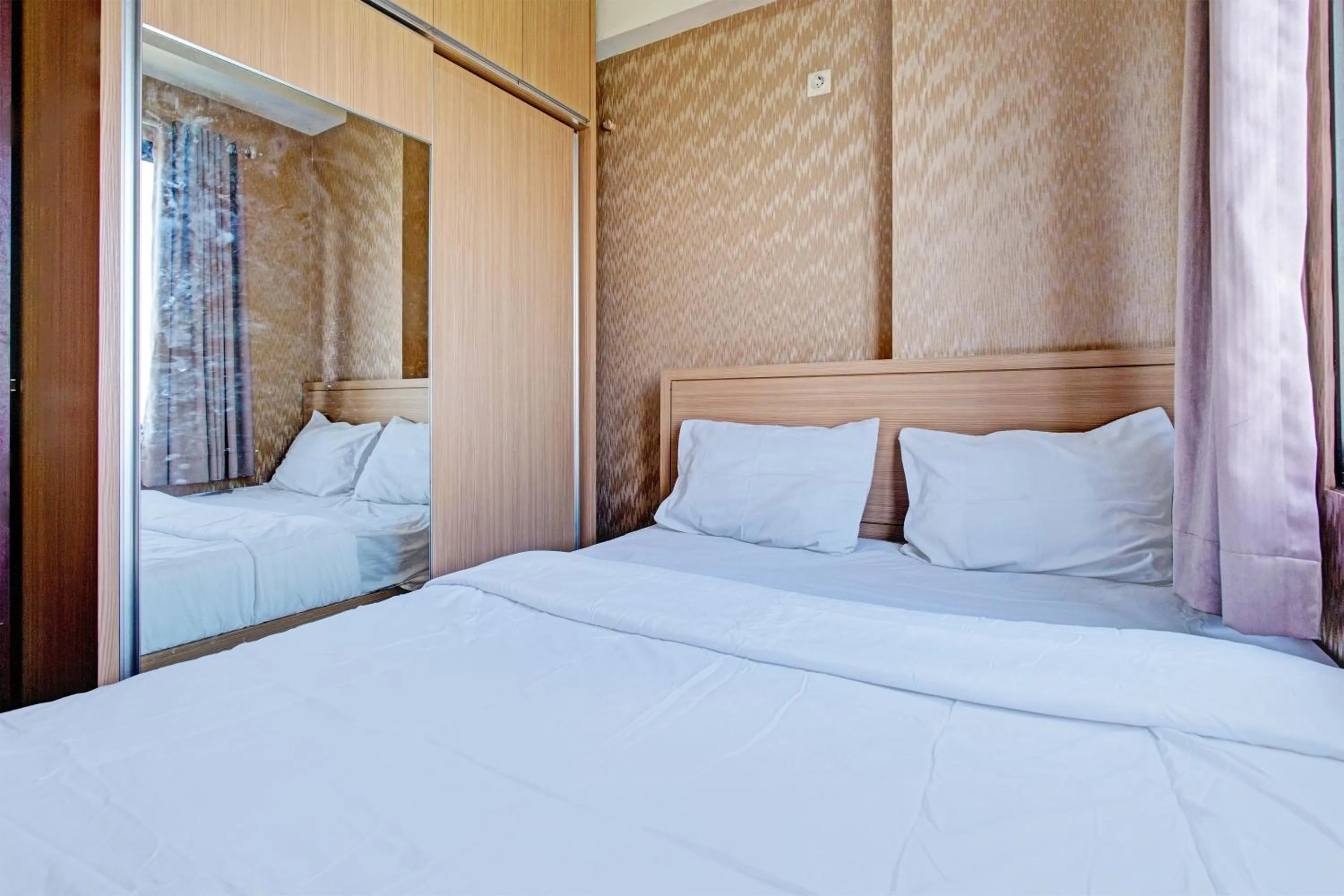 Bedroom, Bed in OYO Life 93170 Apartement Gateway Cicadas By Mr Pro