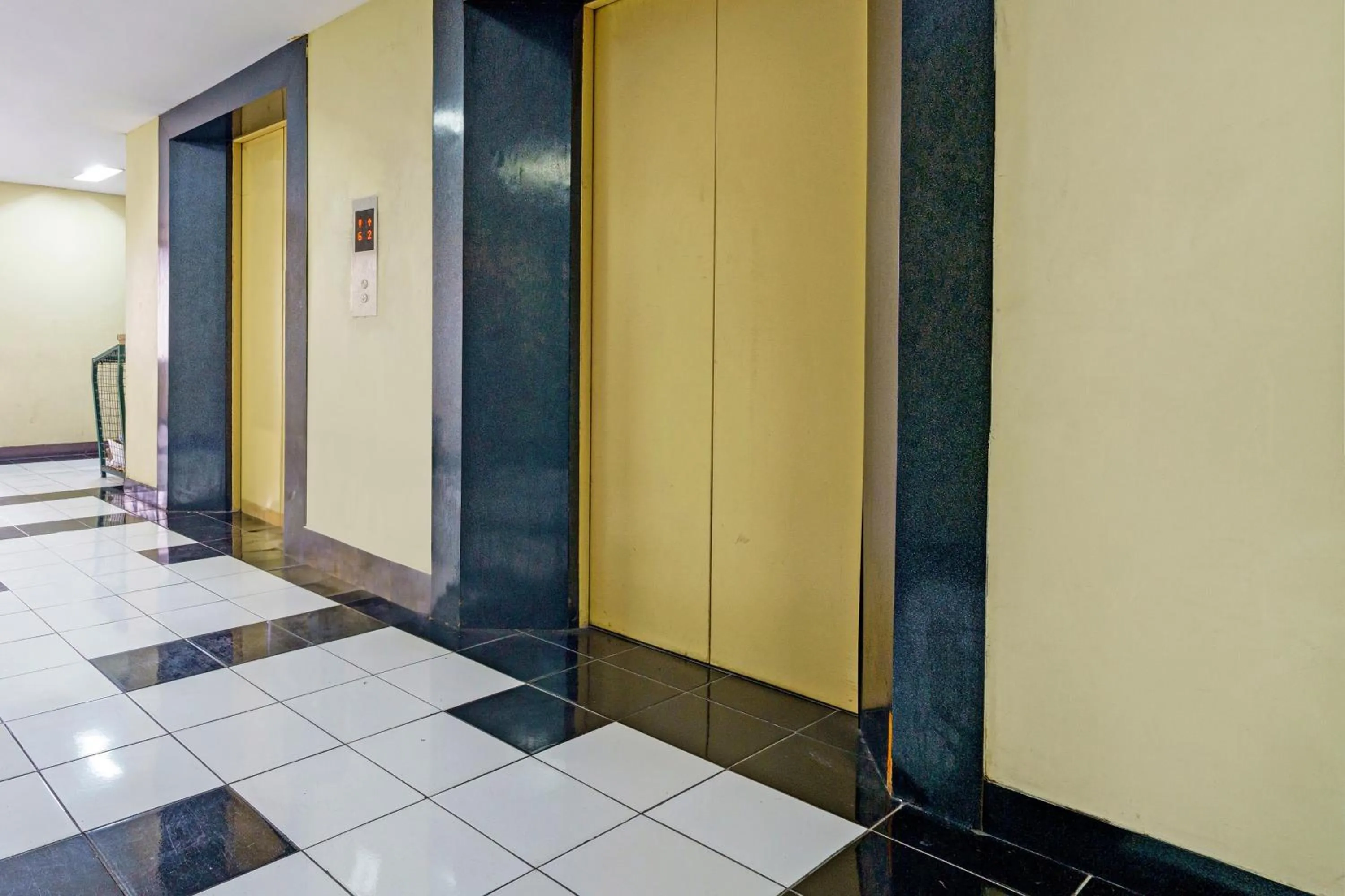 Lobby or reception in OYO Life 93170 Apartement Gateway Cicadas By Mr Pro