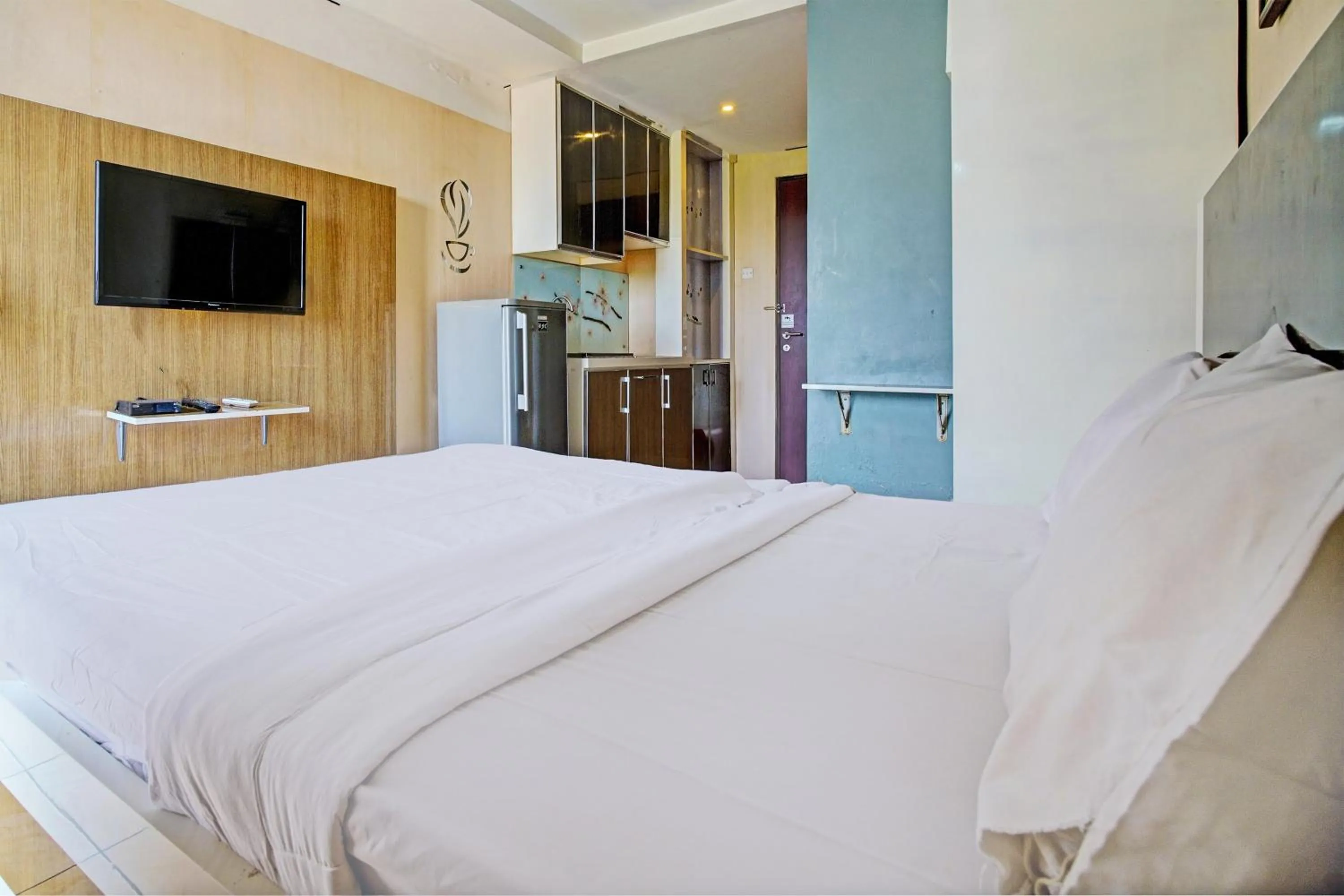 Bedroom, Bed in OYO Life 93170 Apartement Gateway Cicadas By Mr Pro