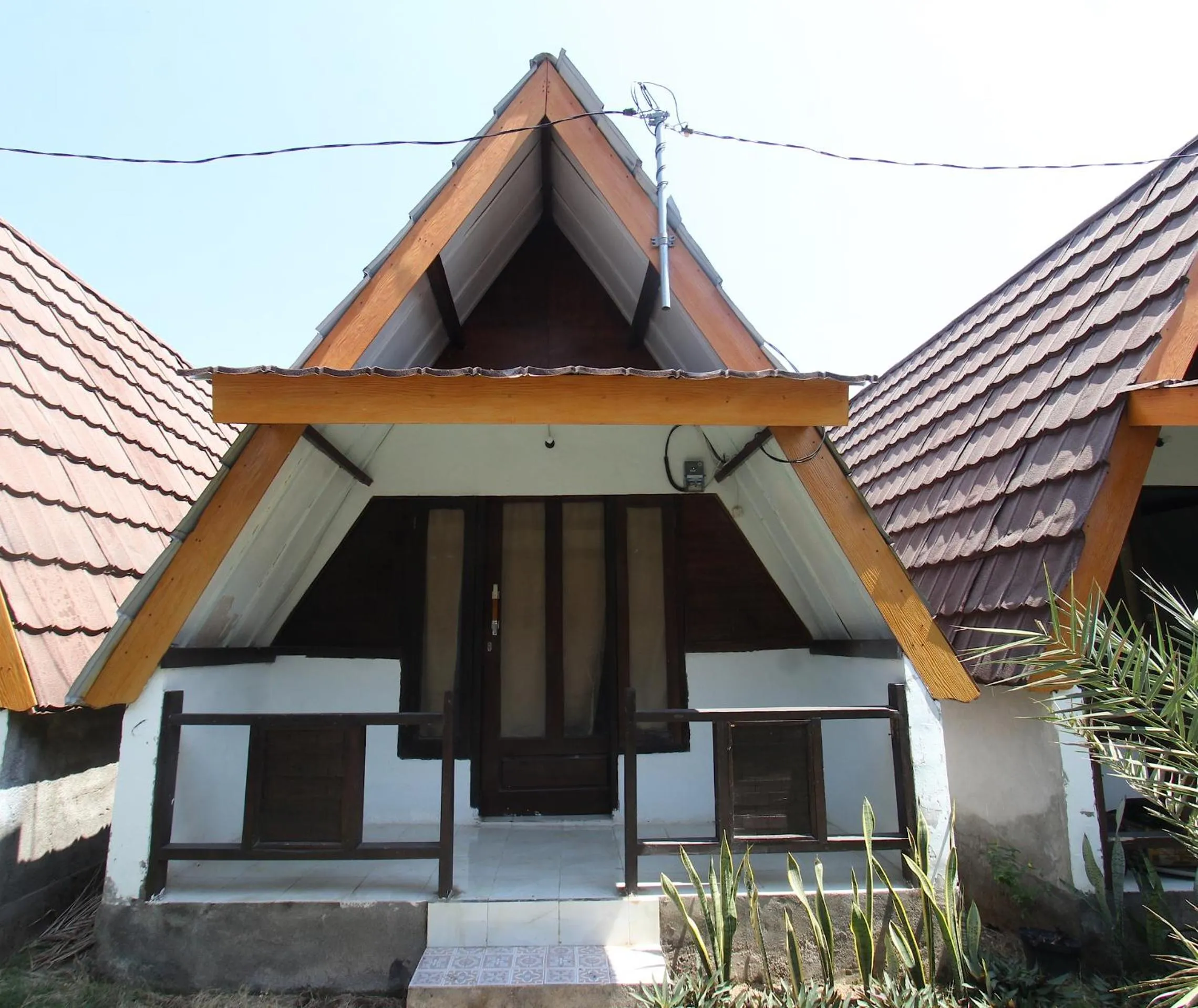 Facade/entrance in OYO Life 93125 Kos Bale Lumbung Syariah