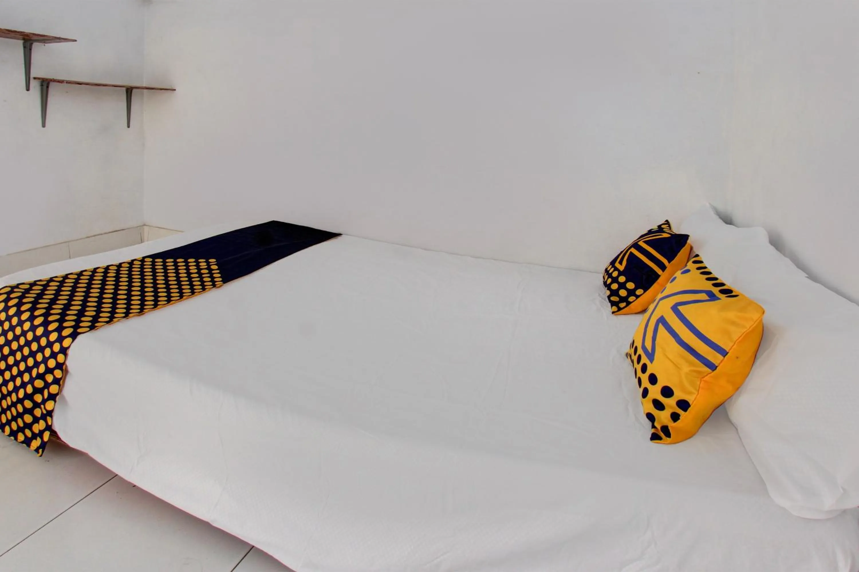 Bedroom, Bed in OYO Life 93153 Kos Jenggala