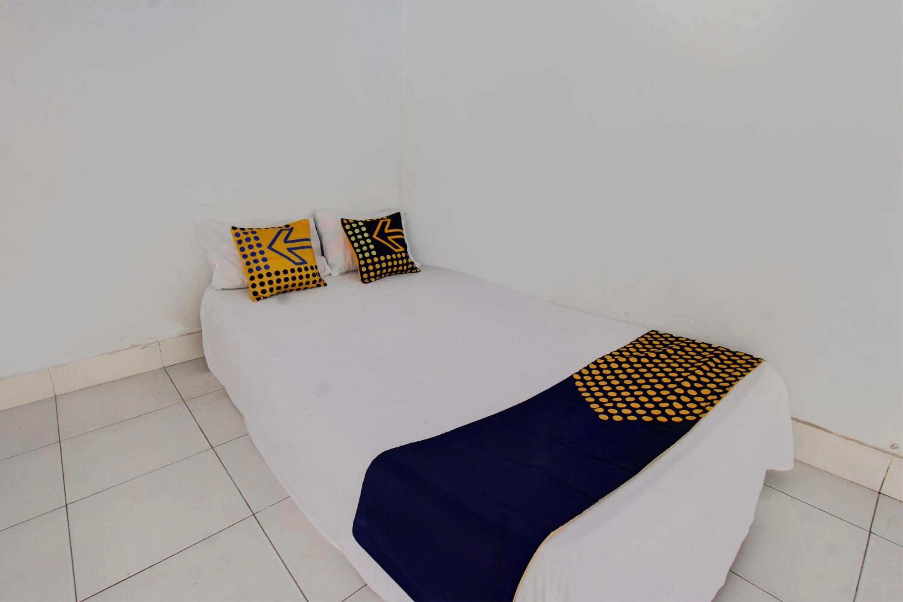 Bedroom, Bed in OYO Life 93153 Kos Jenggala