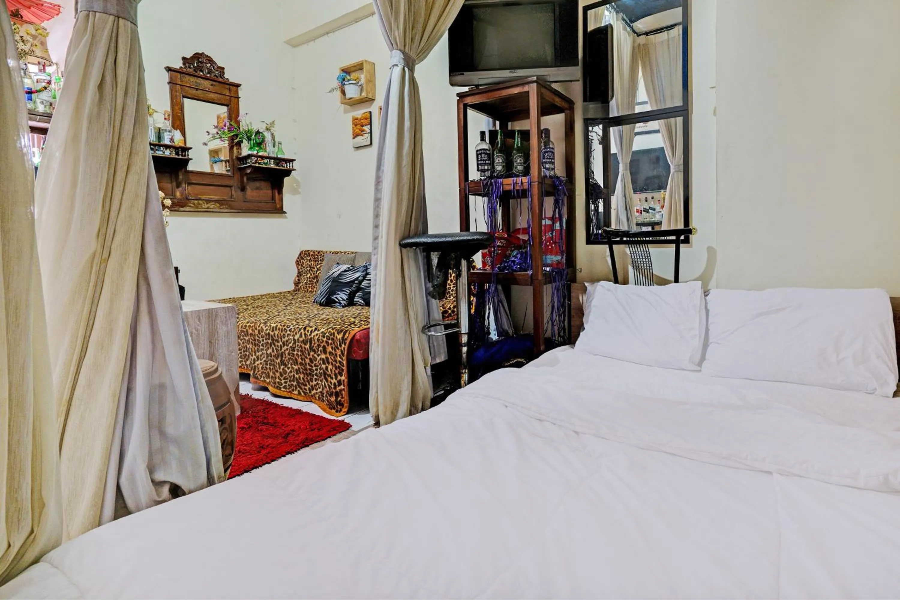 Bedroom, Bed in OYO Life 93120 Apartement Gateway Cicadas By Sarana Cipta Mahakarya