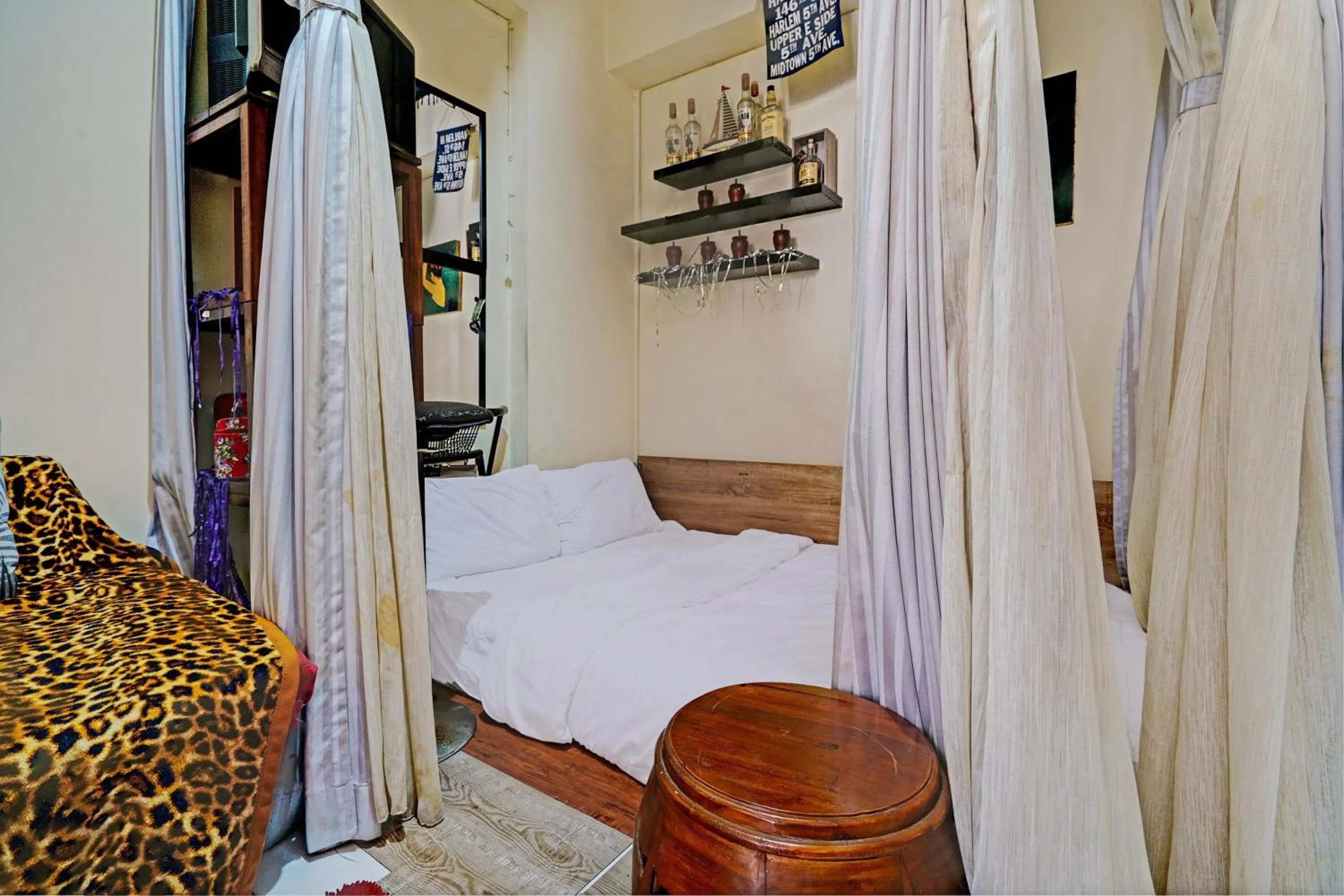 Bedroom, Bed in OYO Life 93120 Apartement Gateway Cicadas By Sarana Cipta Mahakarya