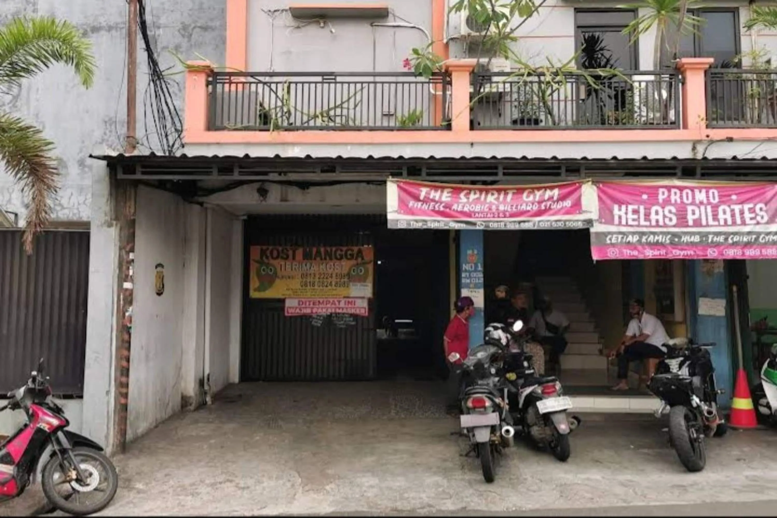 Lobby or reception in OYO LIfe 93129 Kost Mangga