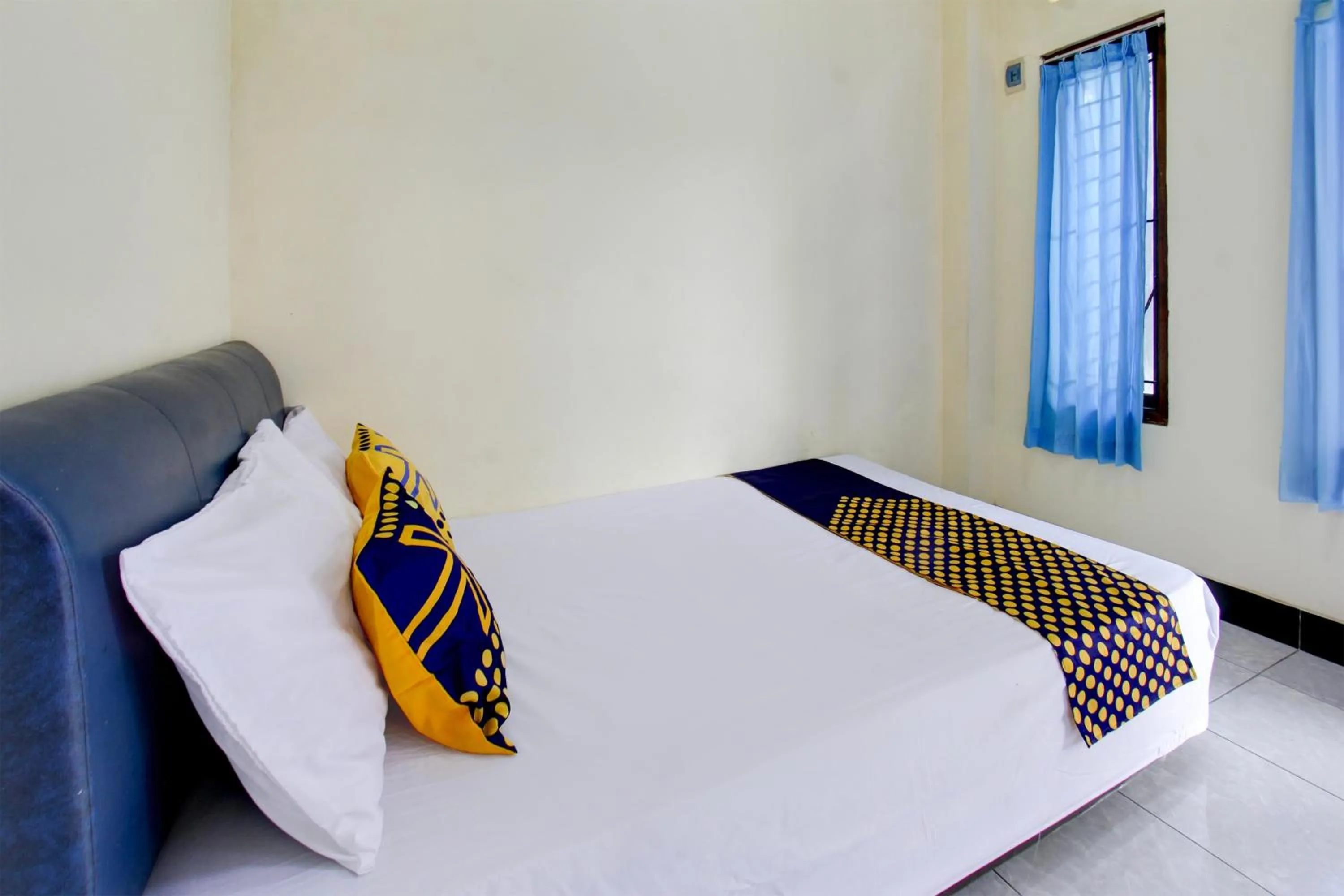 Bedroom, Bed in OYO Life 93157 Kos Kaloka