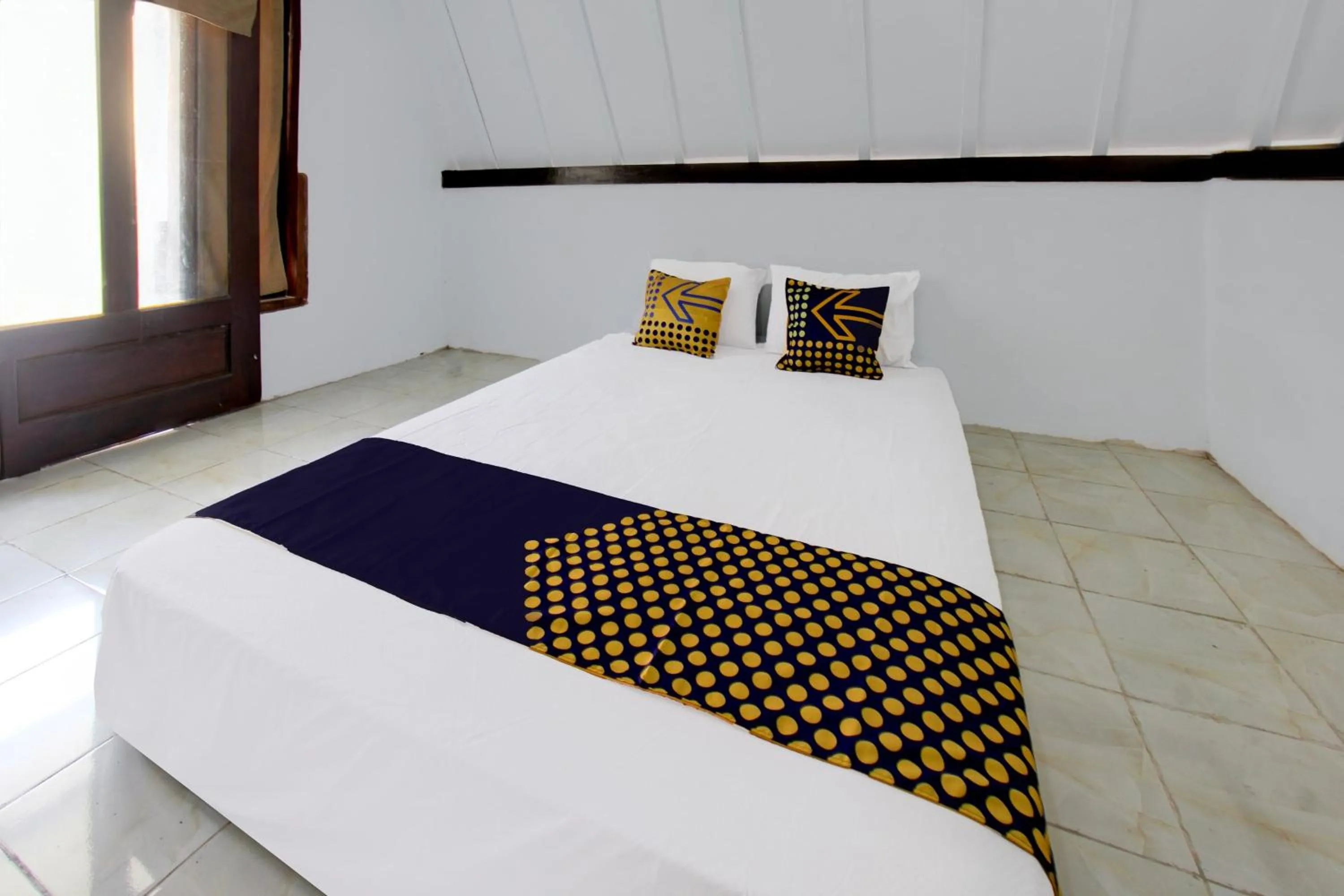 Bedroom, Bed in OYO Life 93154 White Kos Jenggala