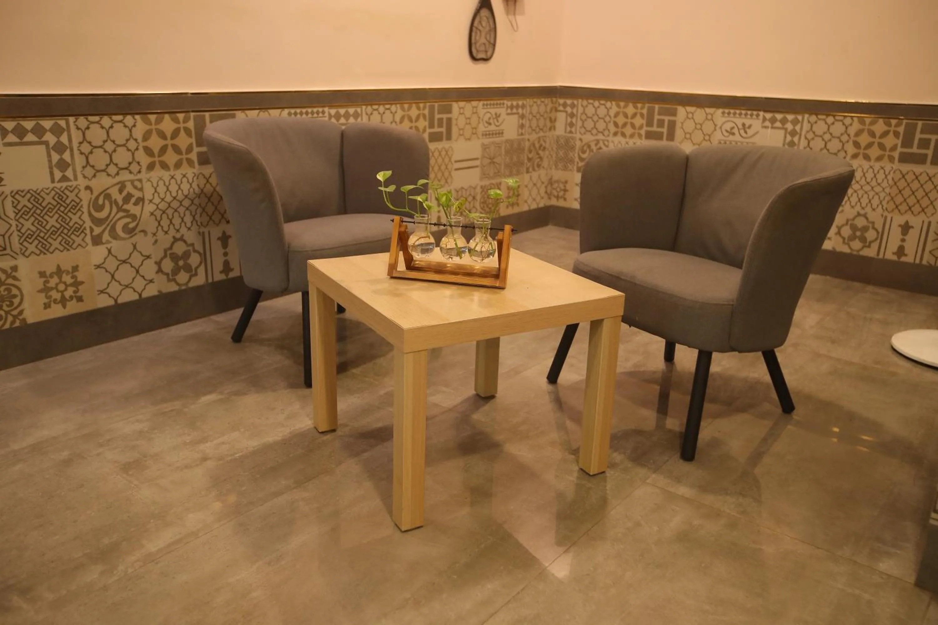 De Crown Luxury Hotel