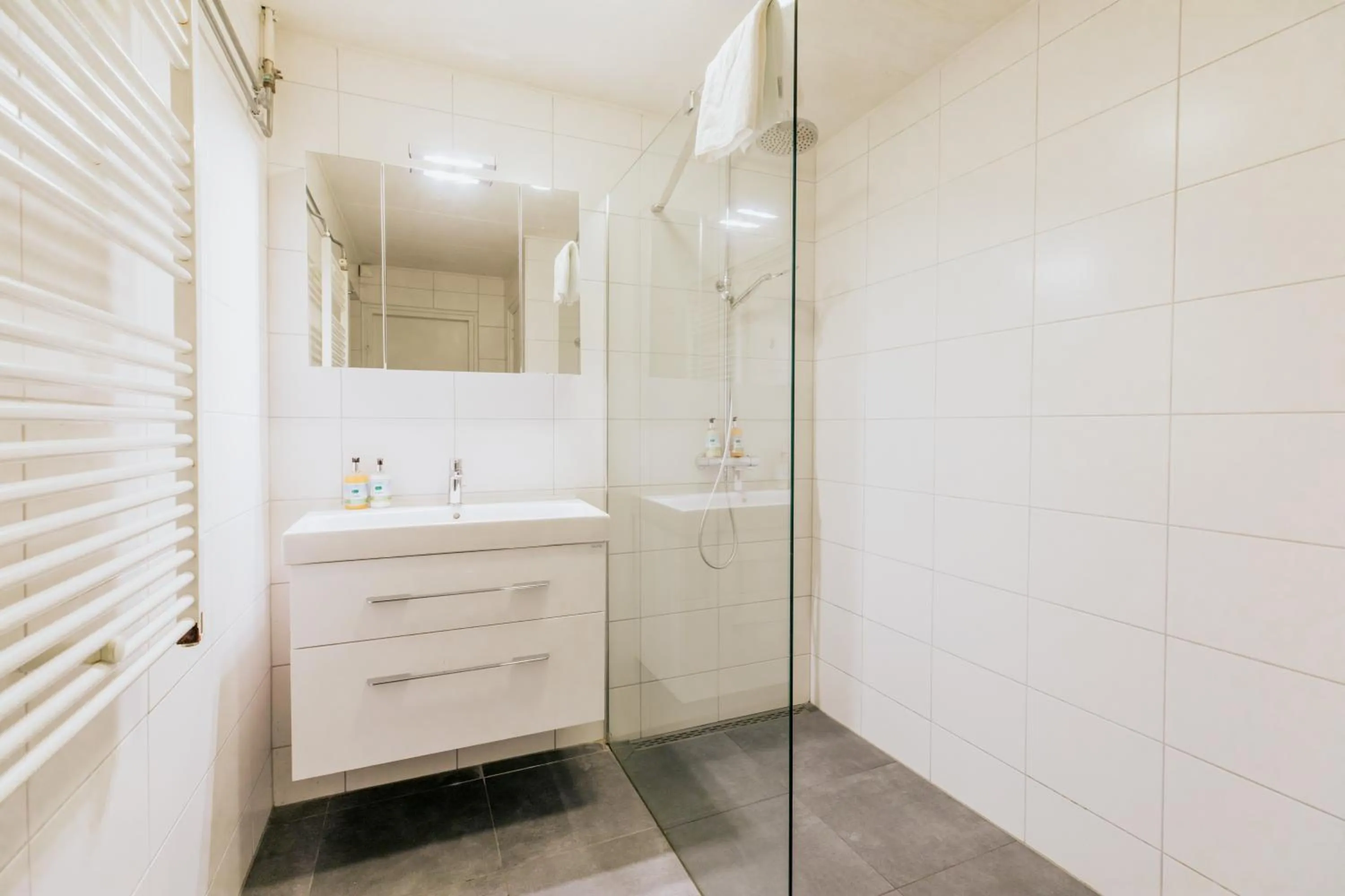 Shower in Grand Hotel Opduin