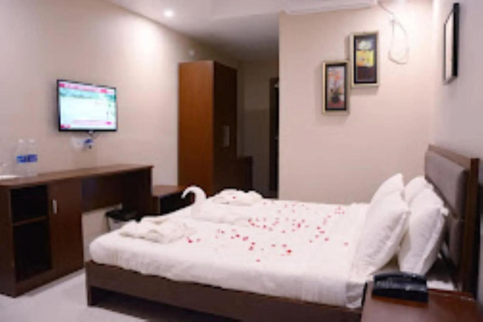 Property building in Hotel Shreehari Grand