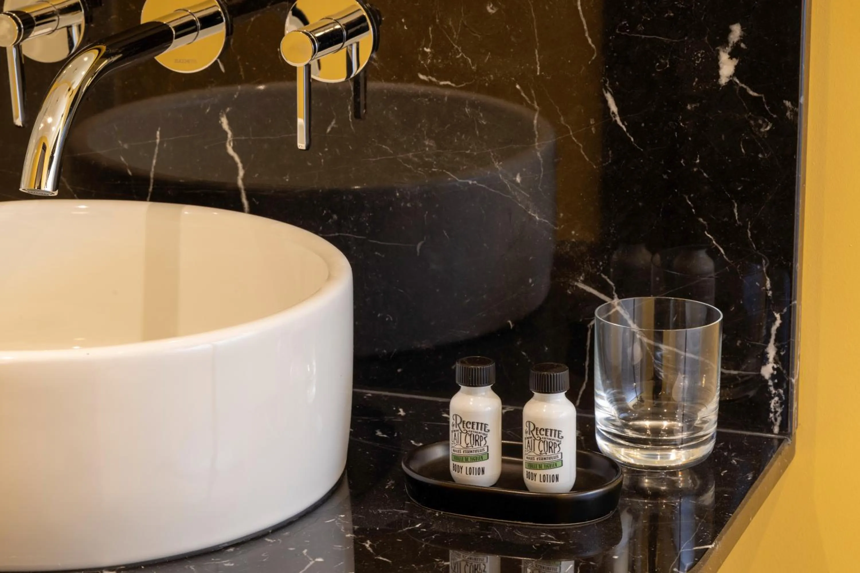 Bathroom in LE CLARK HOTEL