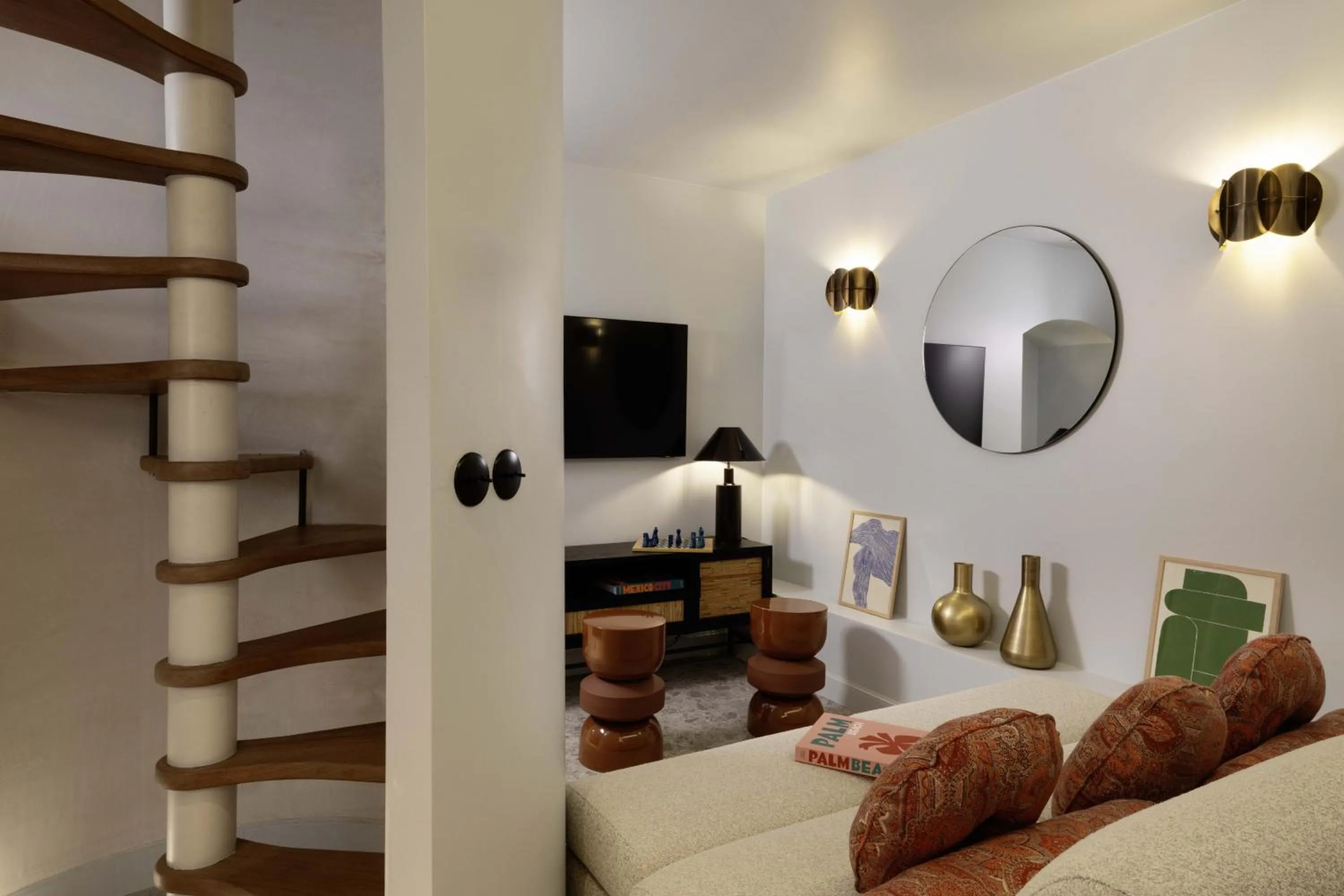 TV and multimedia in LE CLARK HOTEL