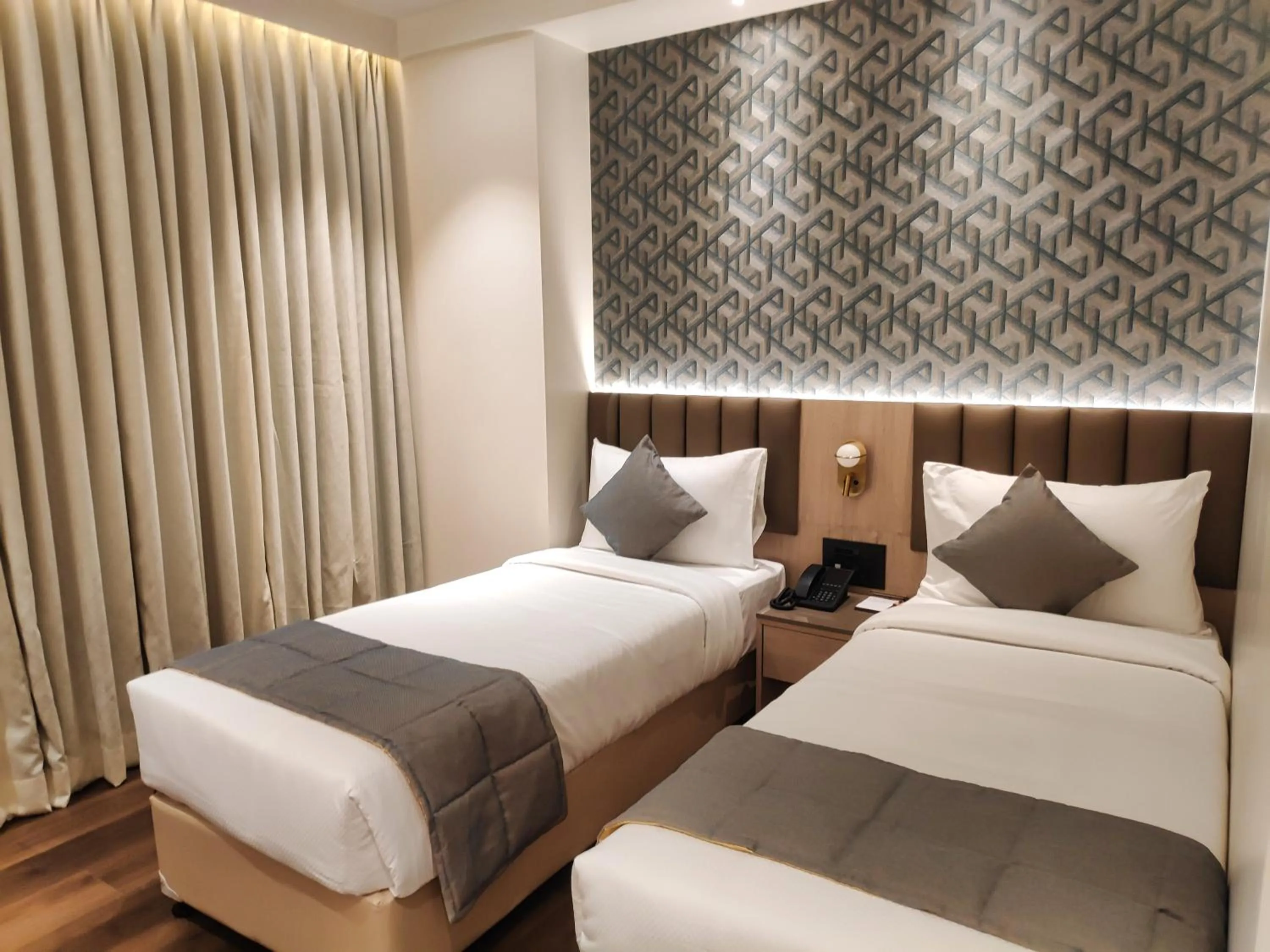 Bedroom, Bed in Maxxvalue Hotel MIDC - Andheri