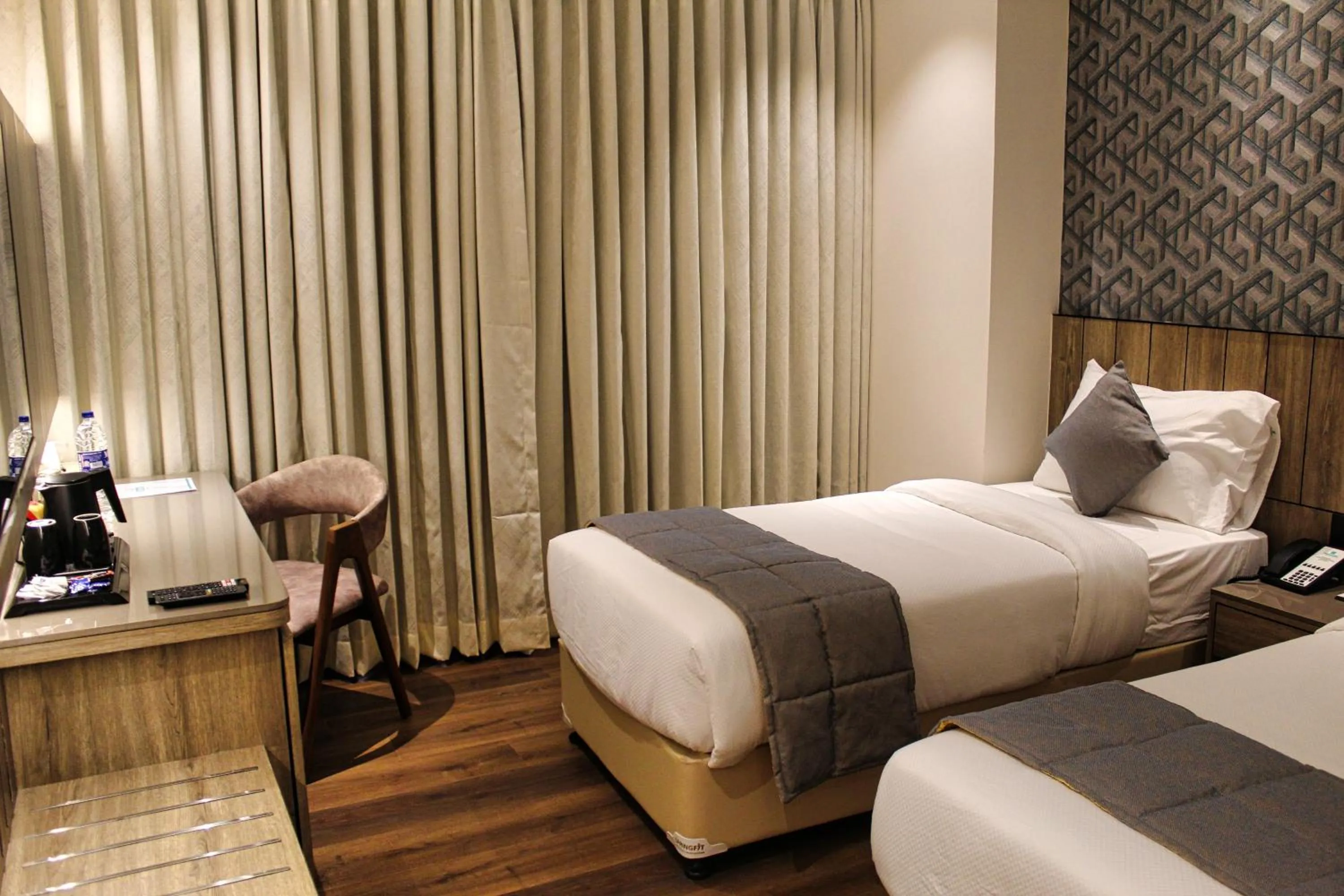 Bedroom, Bed in Maxxvalue Hotel MIDC - Andheri
