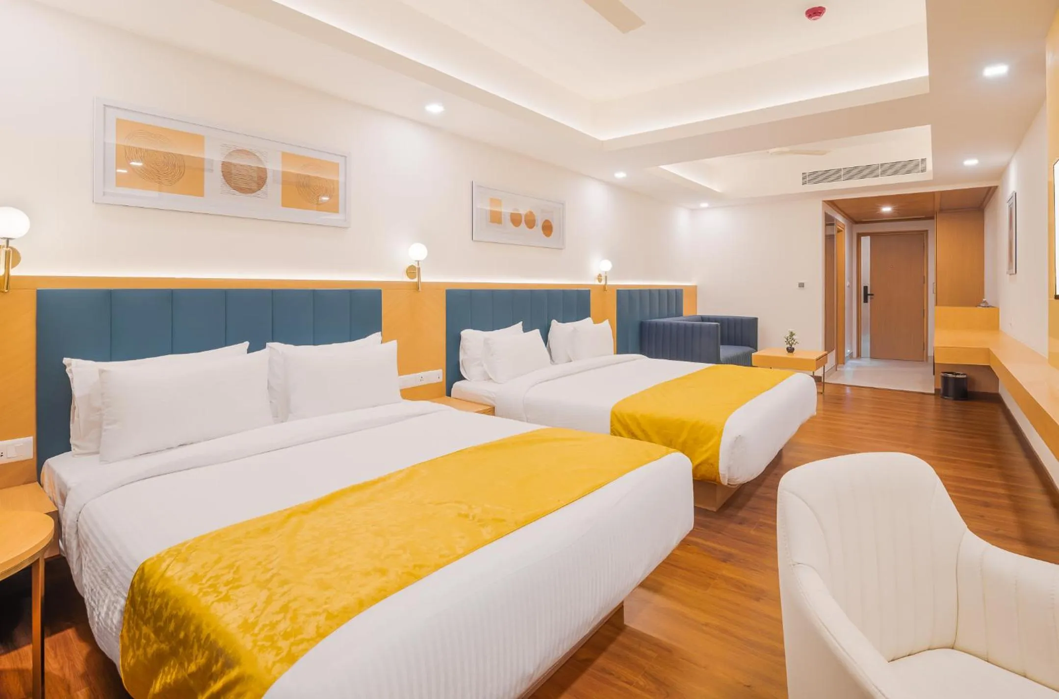 Bedroom, Bed in Hotel Turmeric