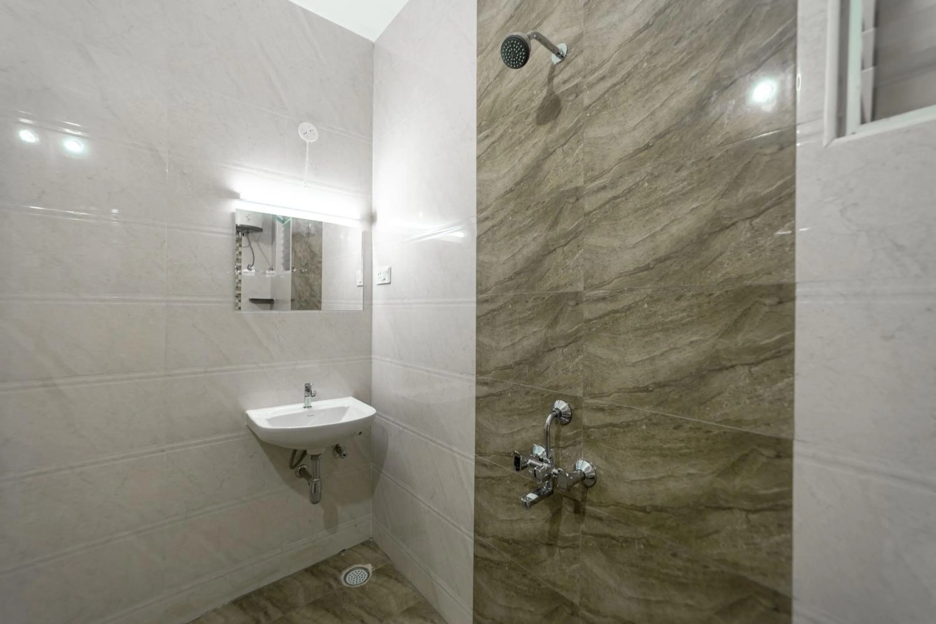 Bathroom in Fortune Inn