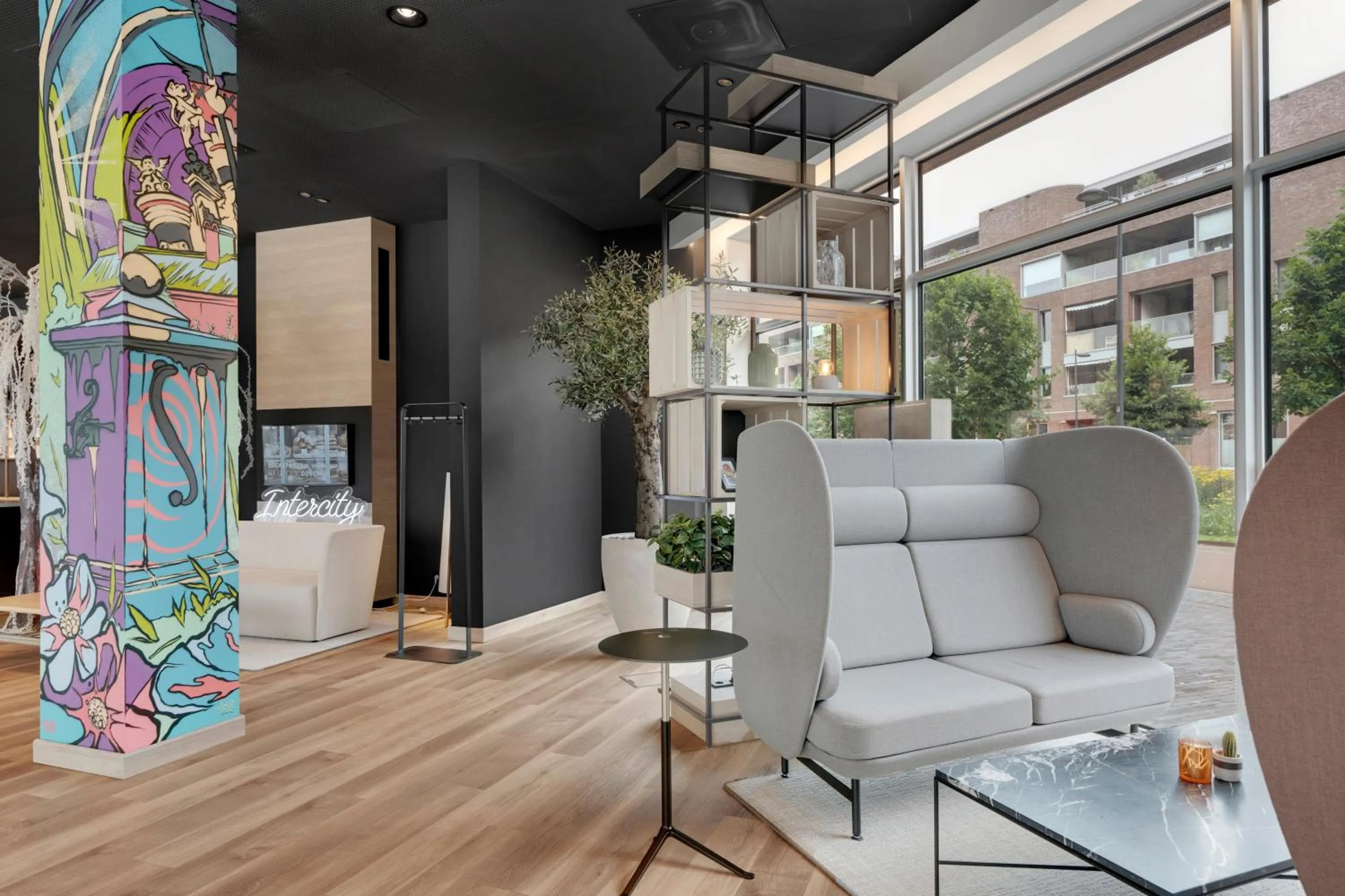 Lobby or reception in IntercityHotel Breda