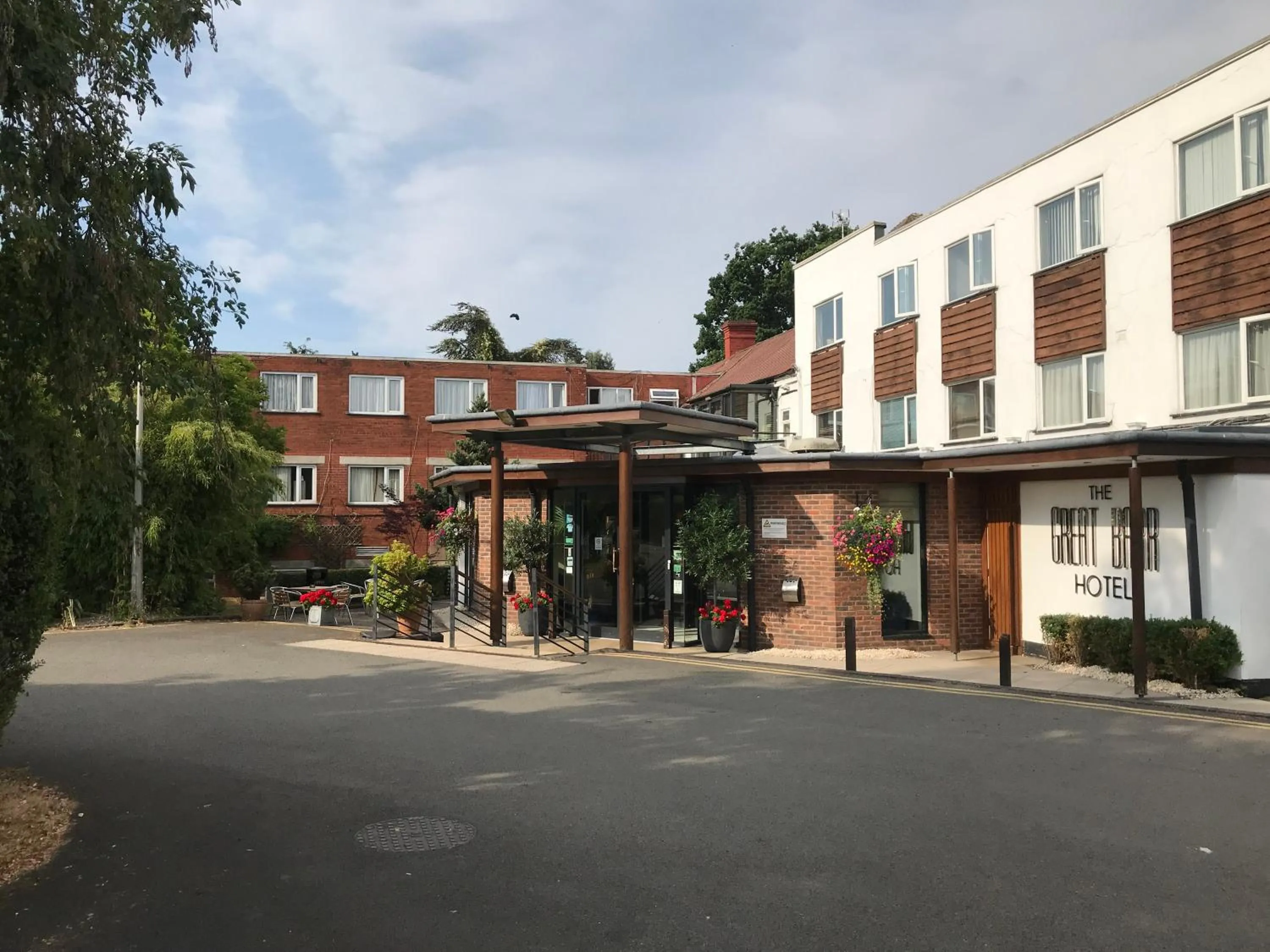 Facade/entrance in Birmingham Great Barr Hotel
