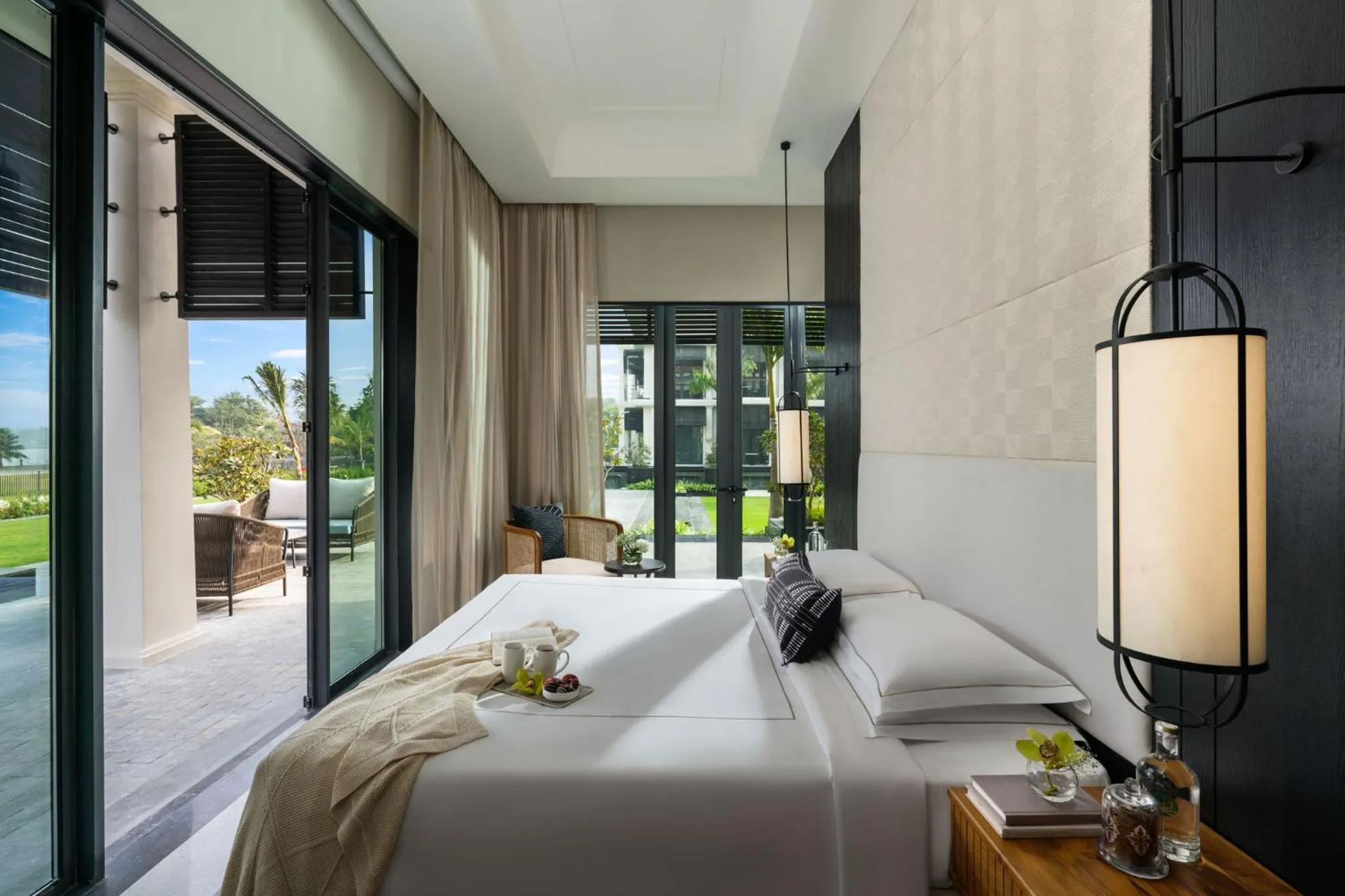 Bedroom, Bed in Taj Taal Kutir