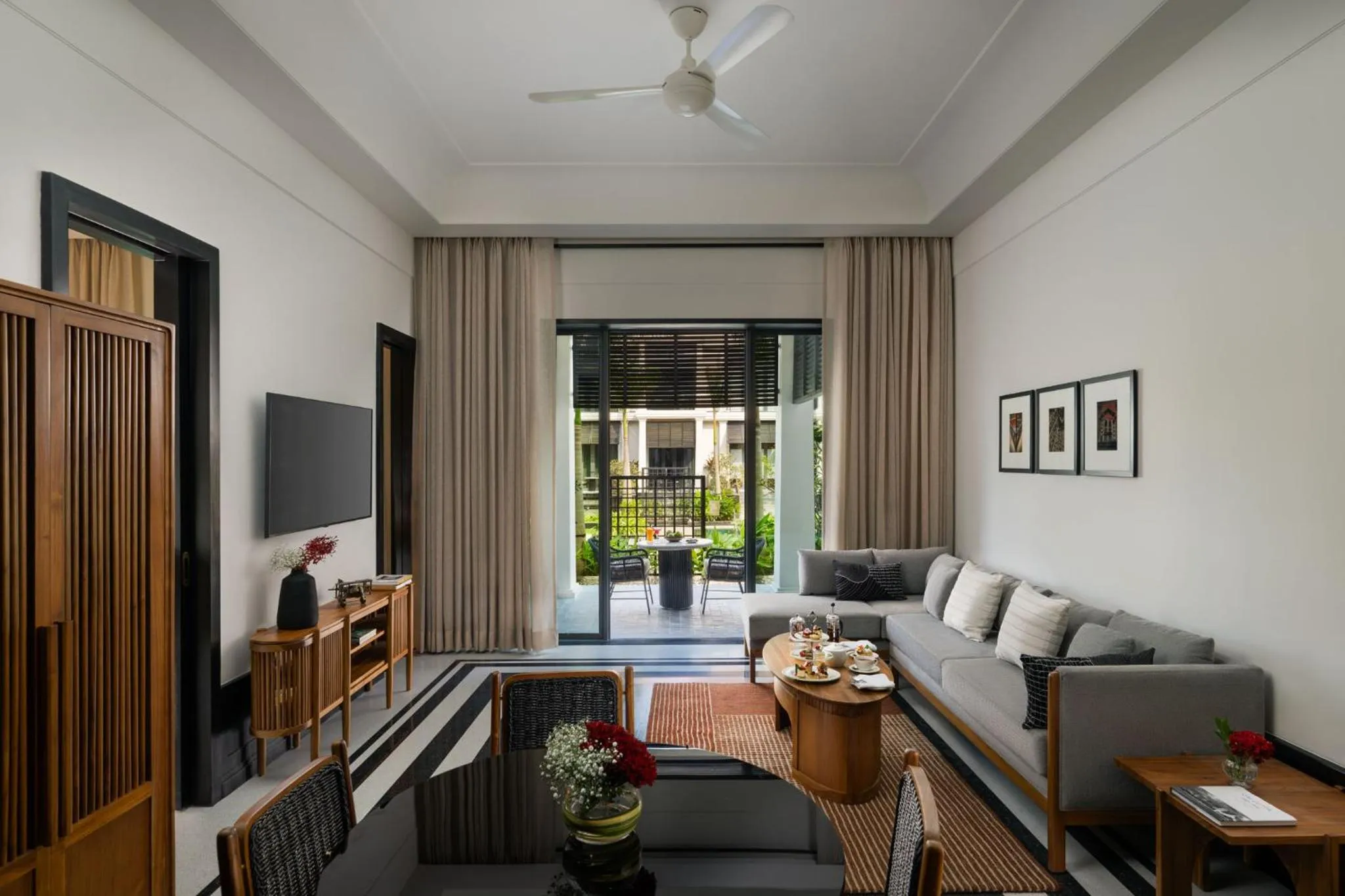 Living room in Taj Taal Kutir