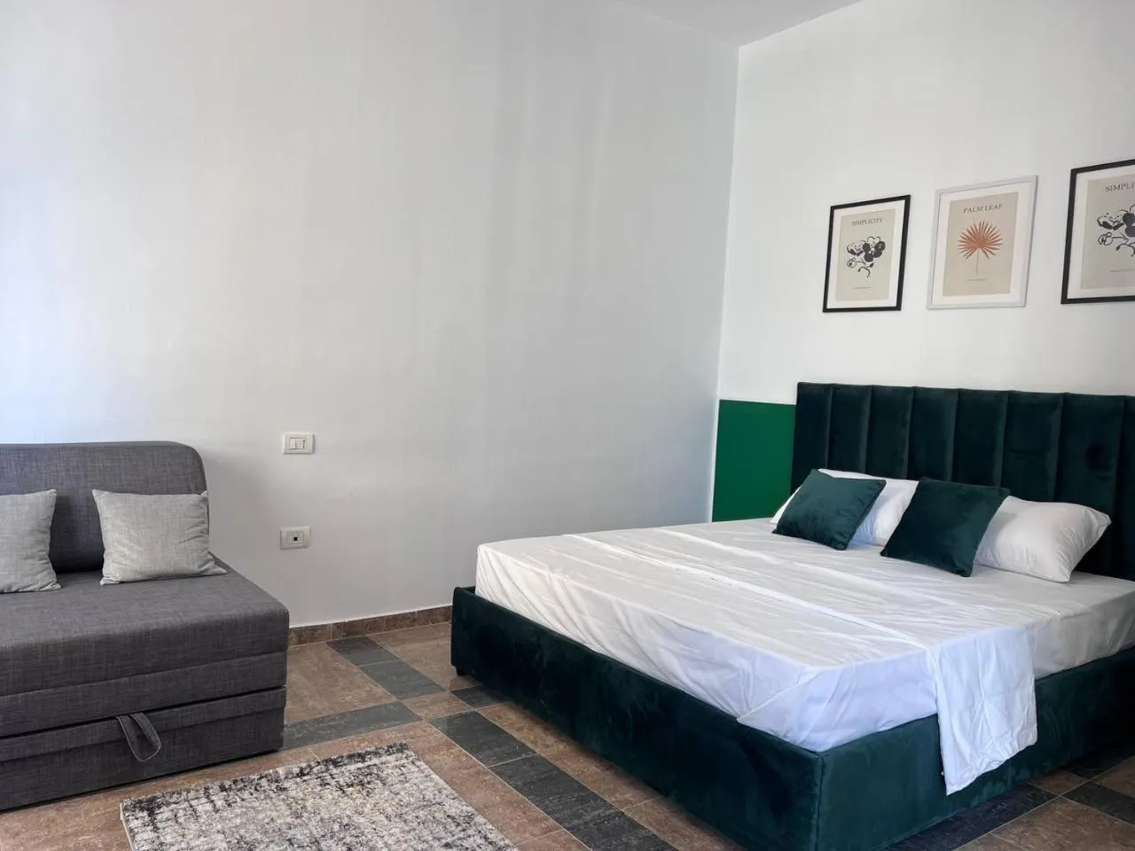 Bed in Cactus Apartments