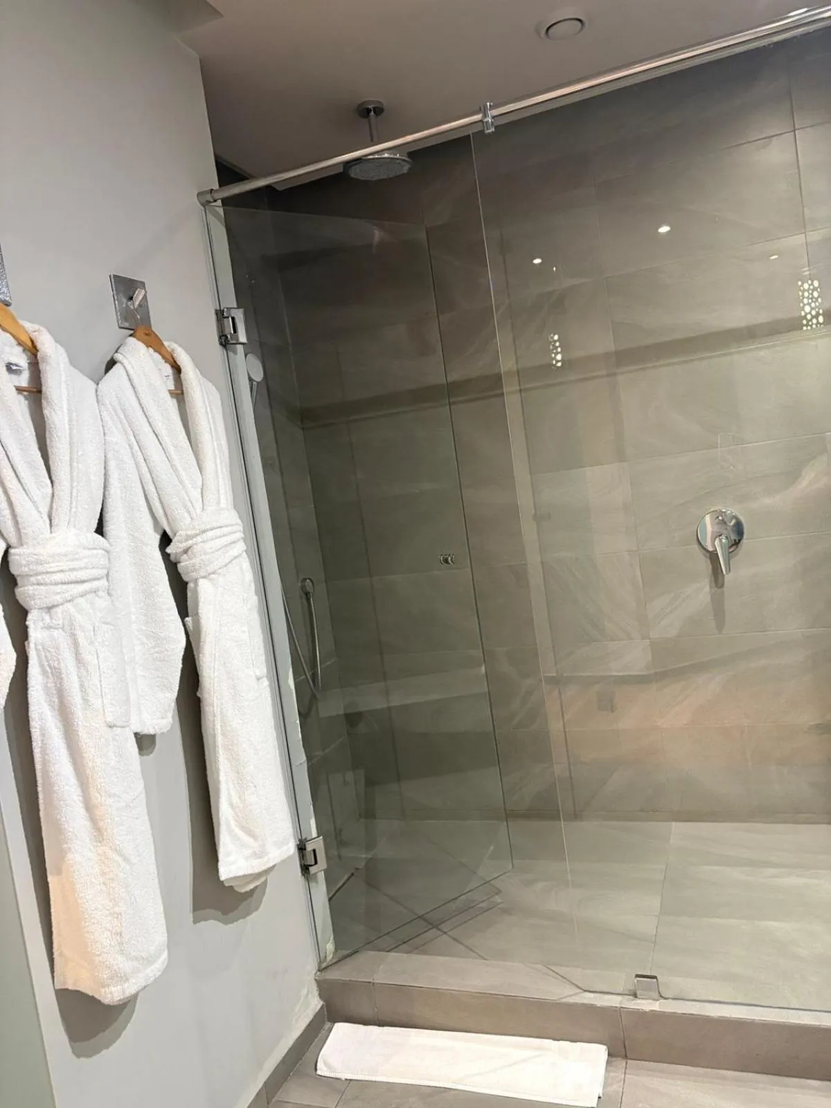 Shower in Hotel Le Rocher Marrakech