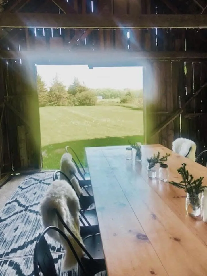 The Gem - Beautiful farmhouse with hot tub