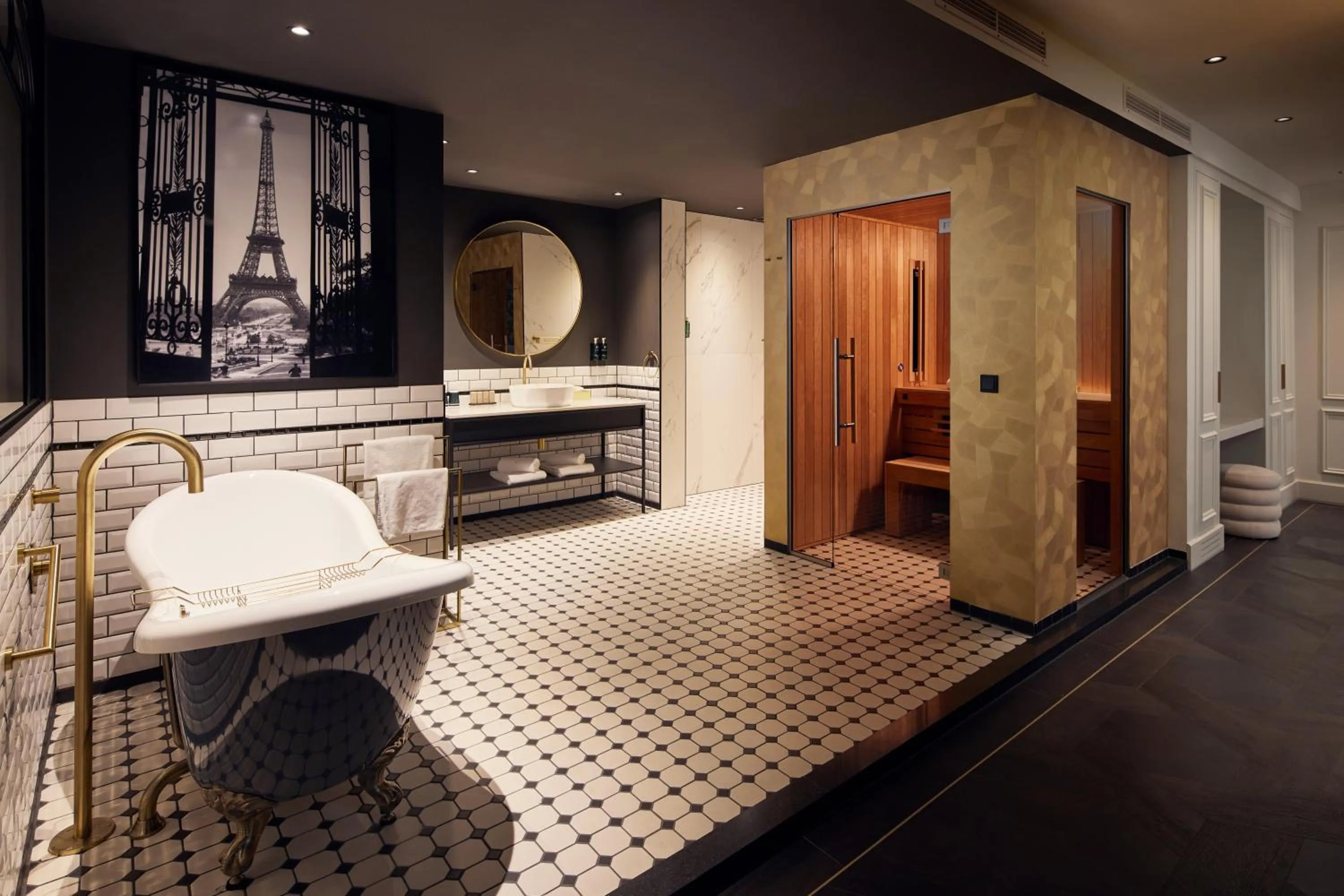 Bed in Van der Valk Hotel Breukelen