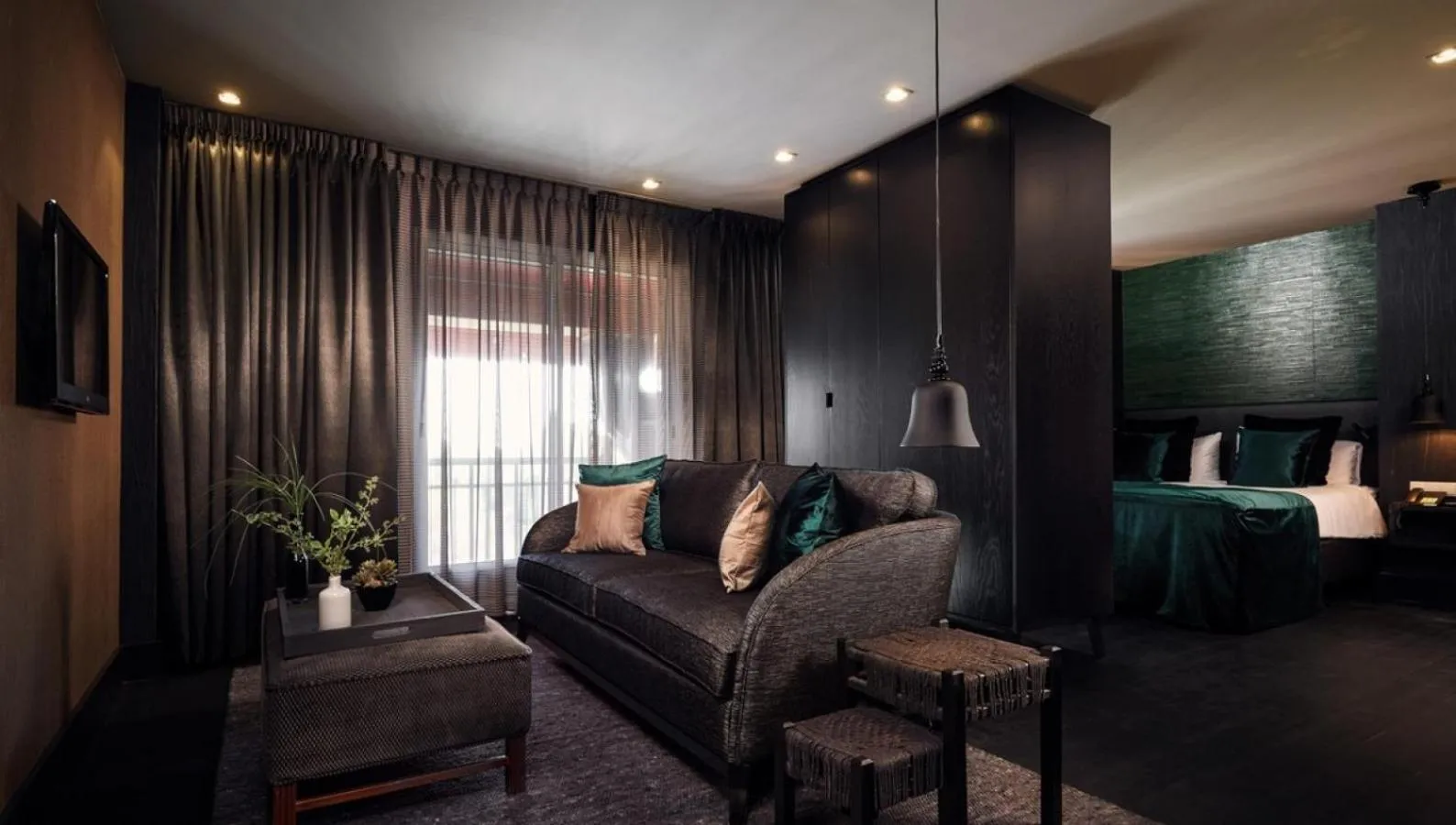 Living room, Bed in Van der Valk Hotel Breukelen