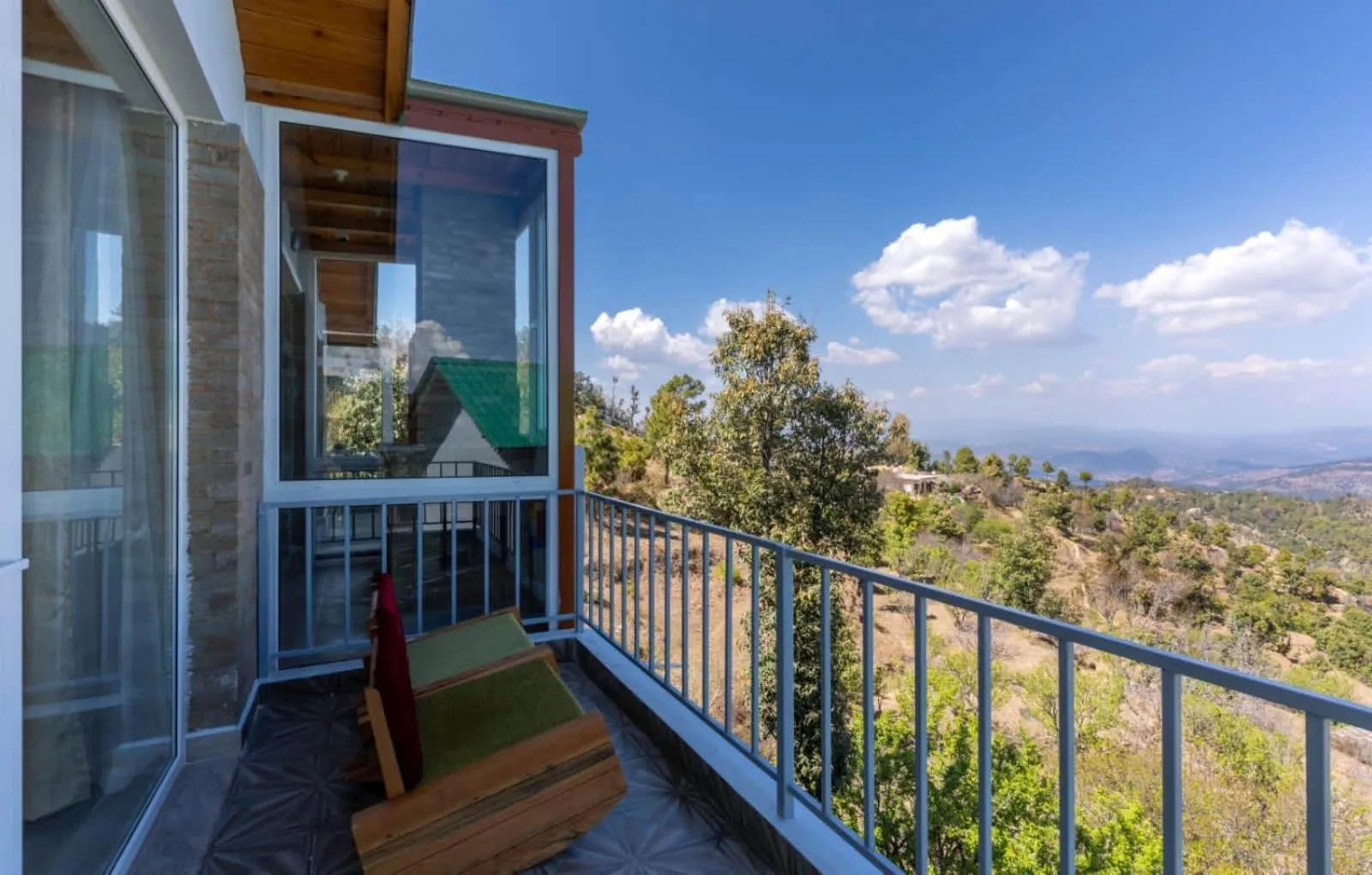 Patio in Shree Parijat Resort - Luxury Resort in Mukteshwar