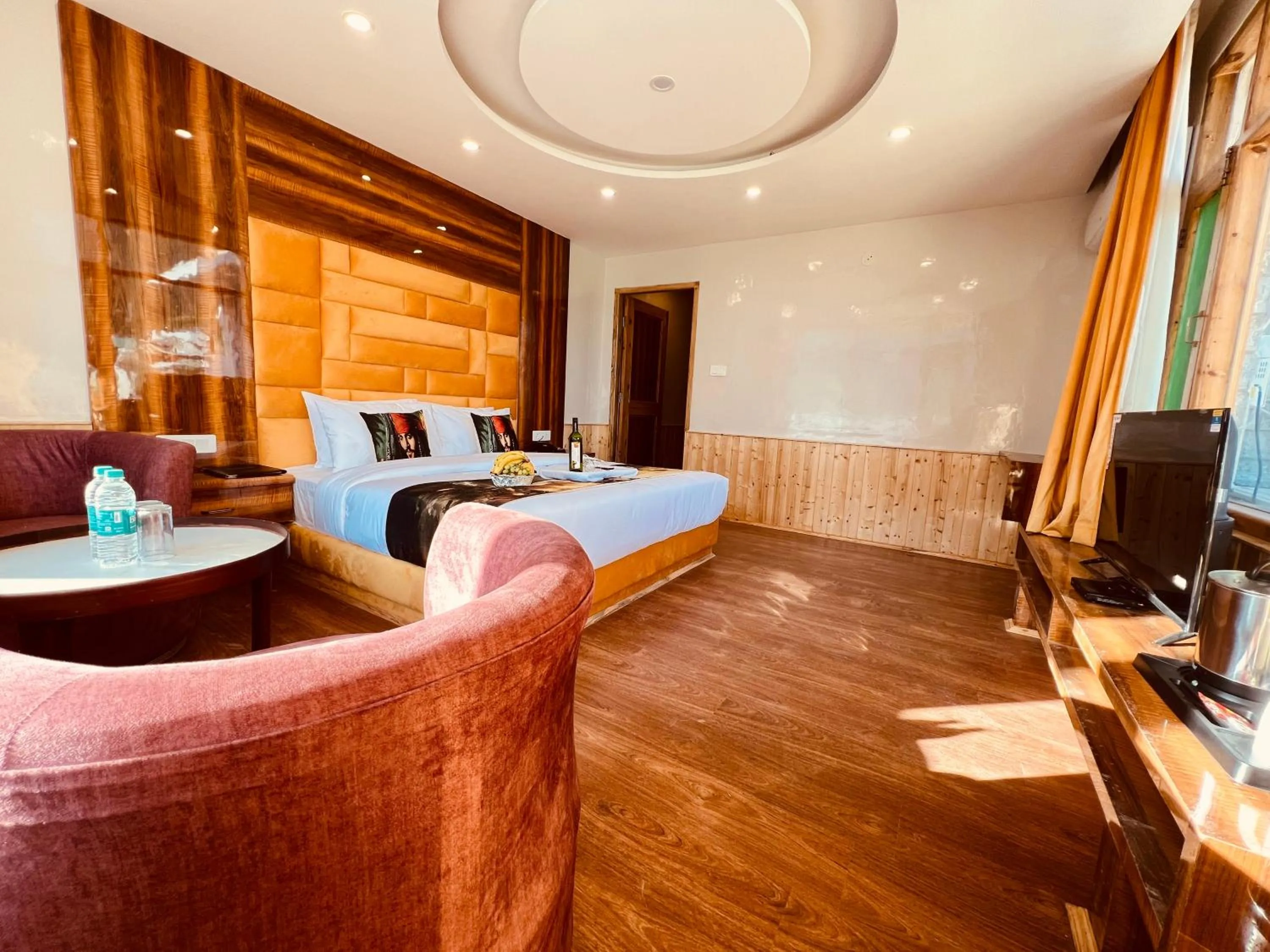 Bed in Hill River Resort By West Western -Property of the Year 2024-25 - Central Heated & Air Cooled, Near Mall Road