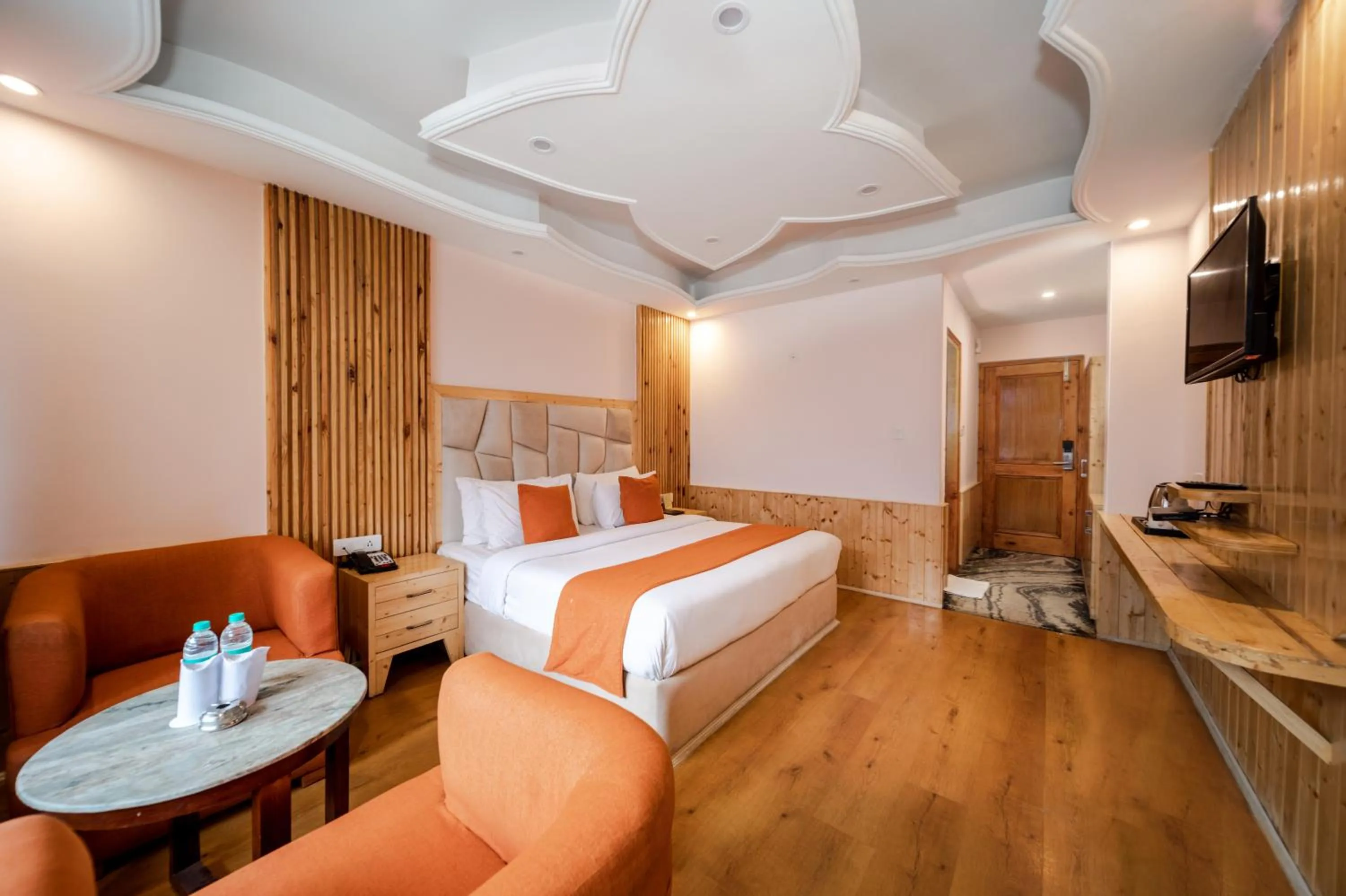 Bedroom, Bed in Hill River Resort By West Western -Property of the Year 2024-25 - Central Heated & Air Cooled, Near Mall Road