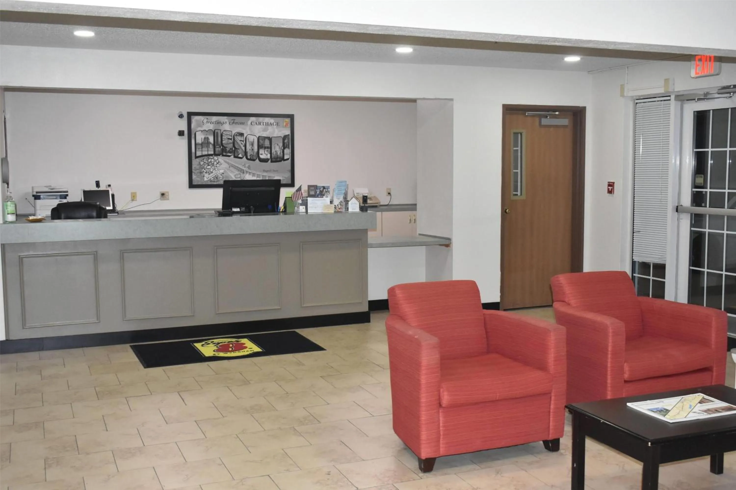 Lobby or reception in Super 8 by Wyndham Carthage