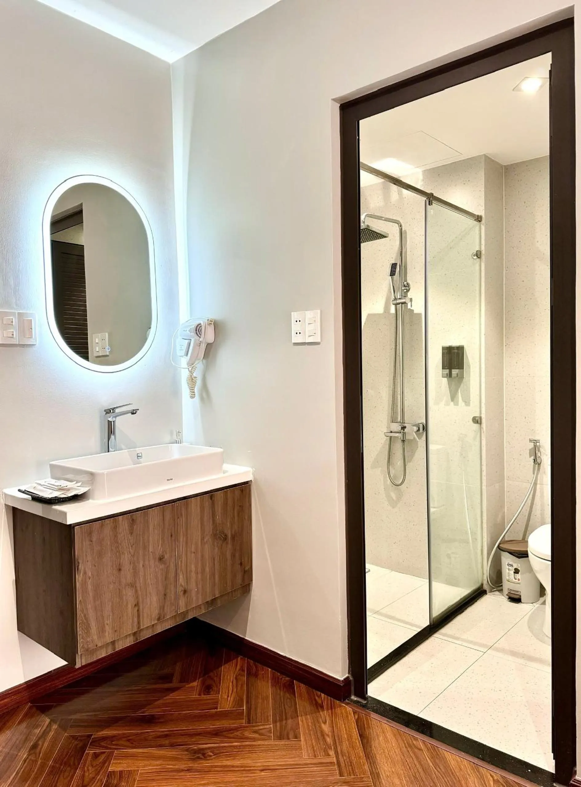 Shower in Hải Long Hotel 2