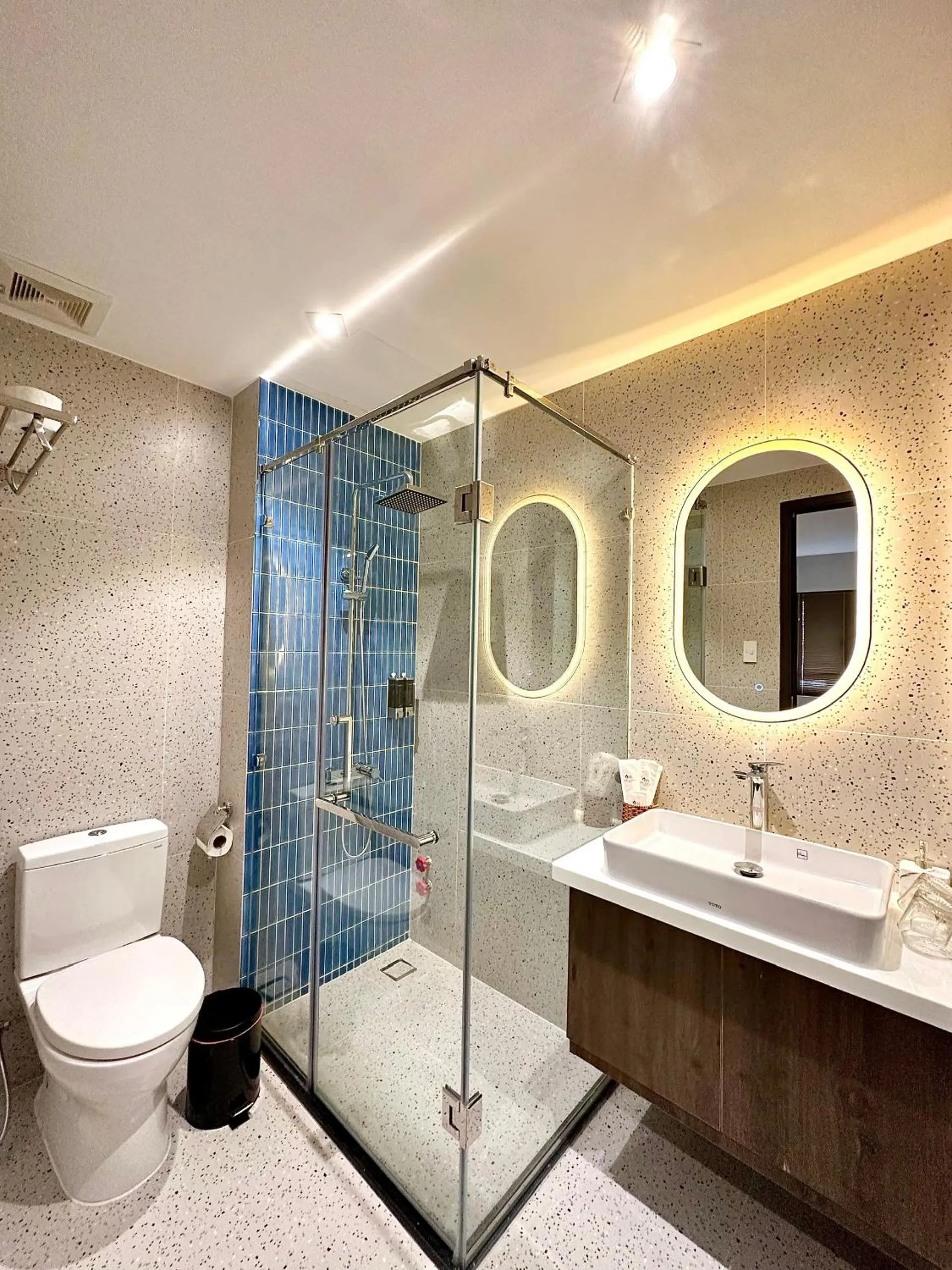 Shower in Hải Long Hotel 2