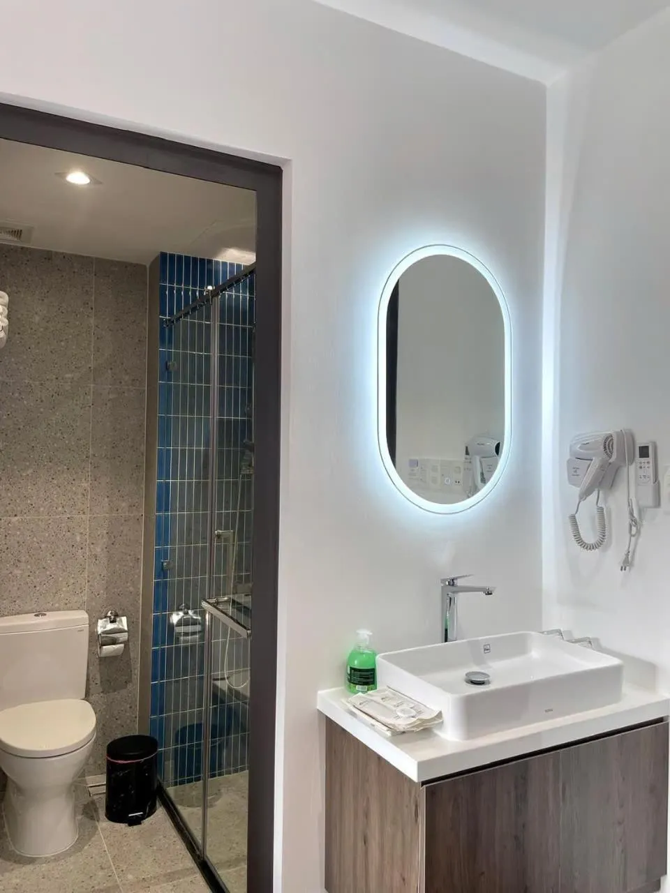 Shower in Hải Long Hotel 2