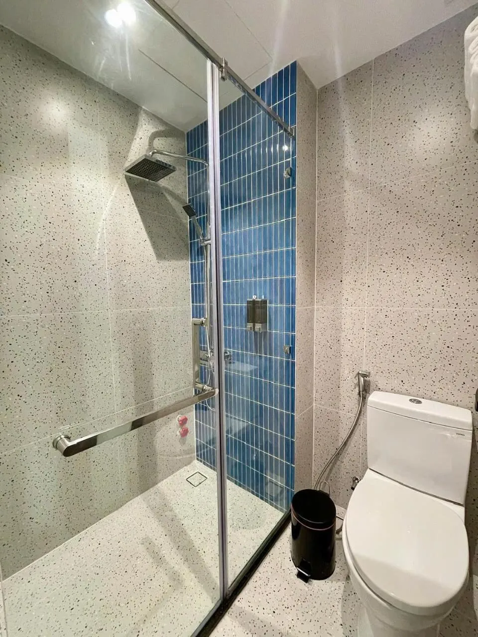 Shower in Hải Long Hotel 2
