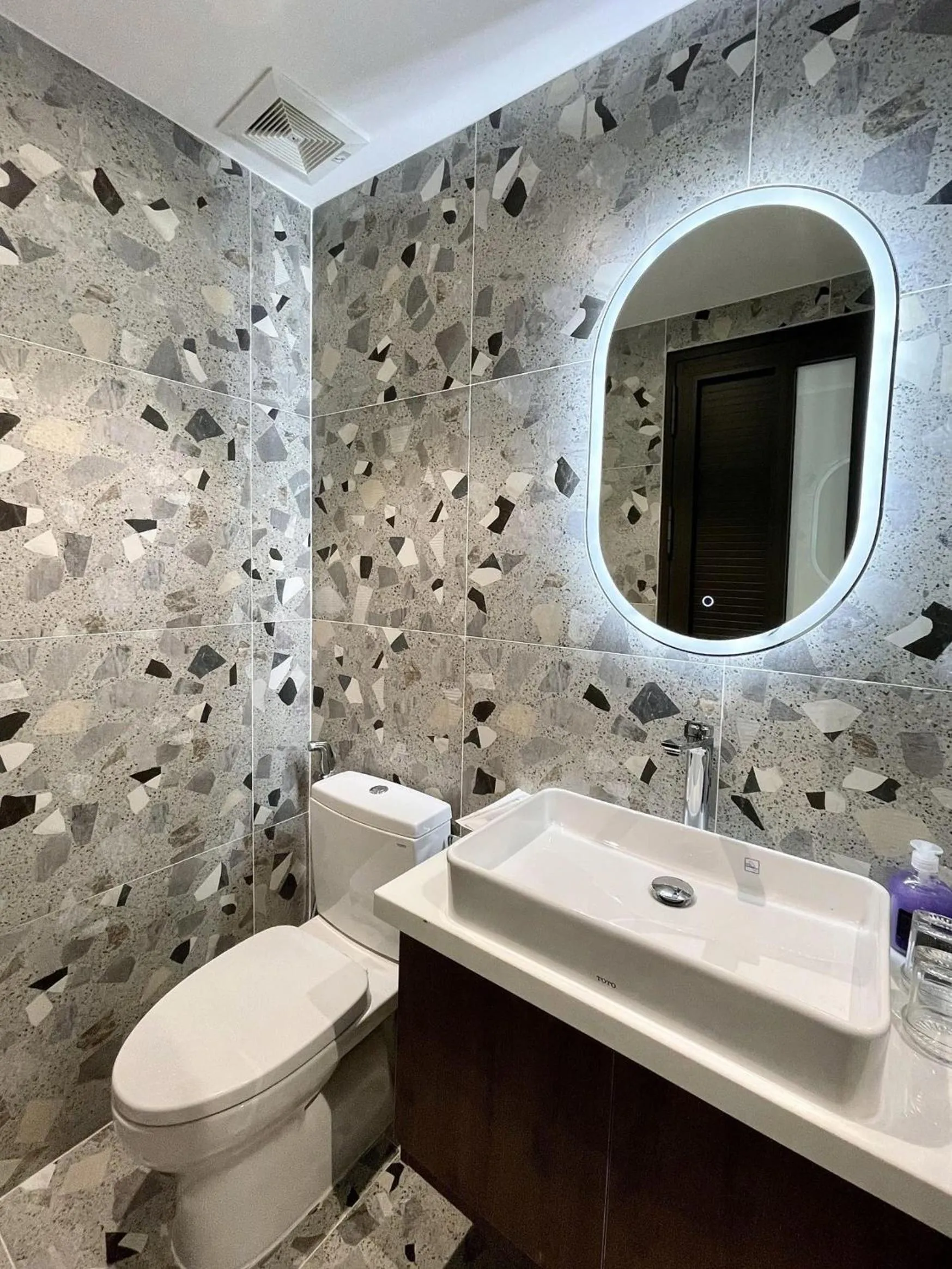 Shower in Hải Long Hotel 2