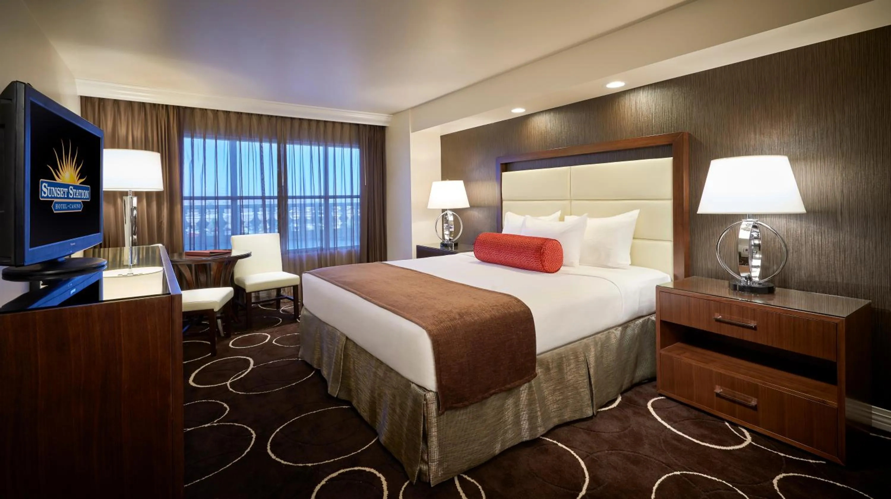 Bedroom, Bed in Sunset Station Hotel & Casino