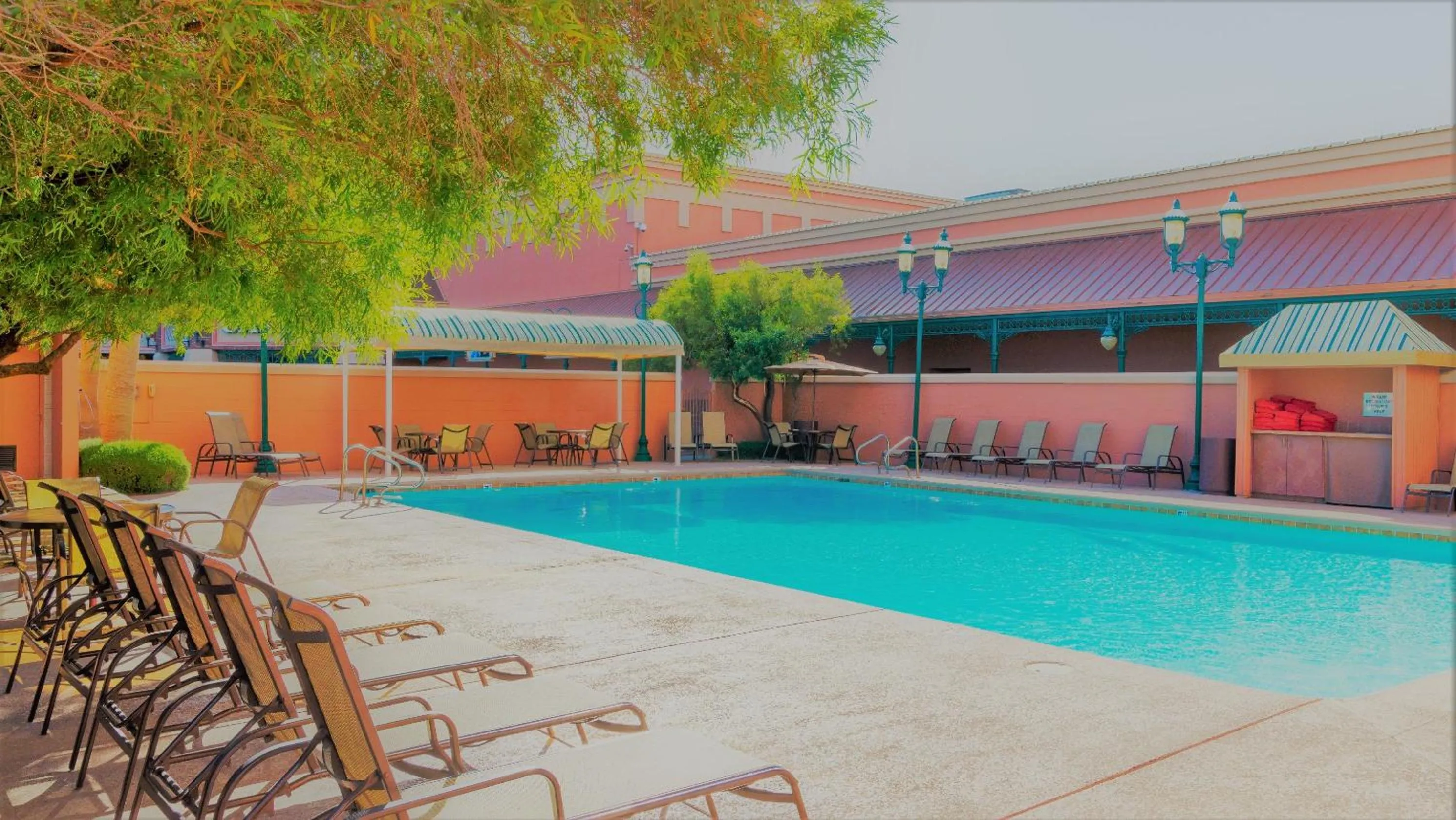 Swimming pool in Boulder Station Hotel & Casino