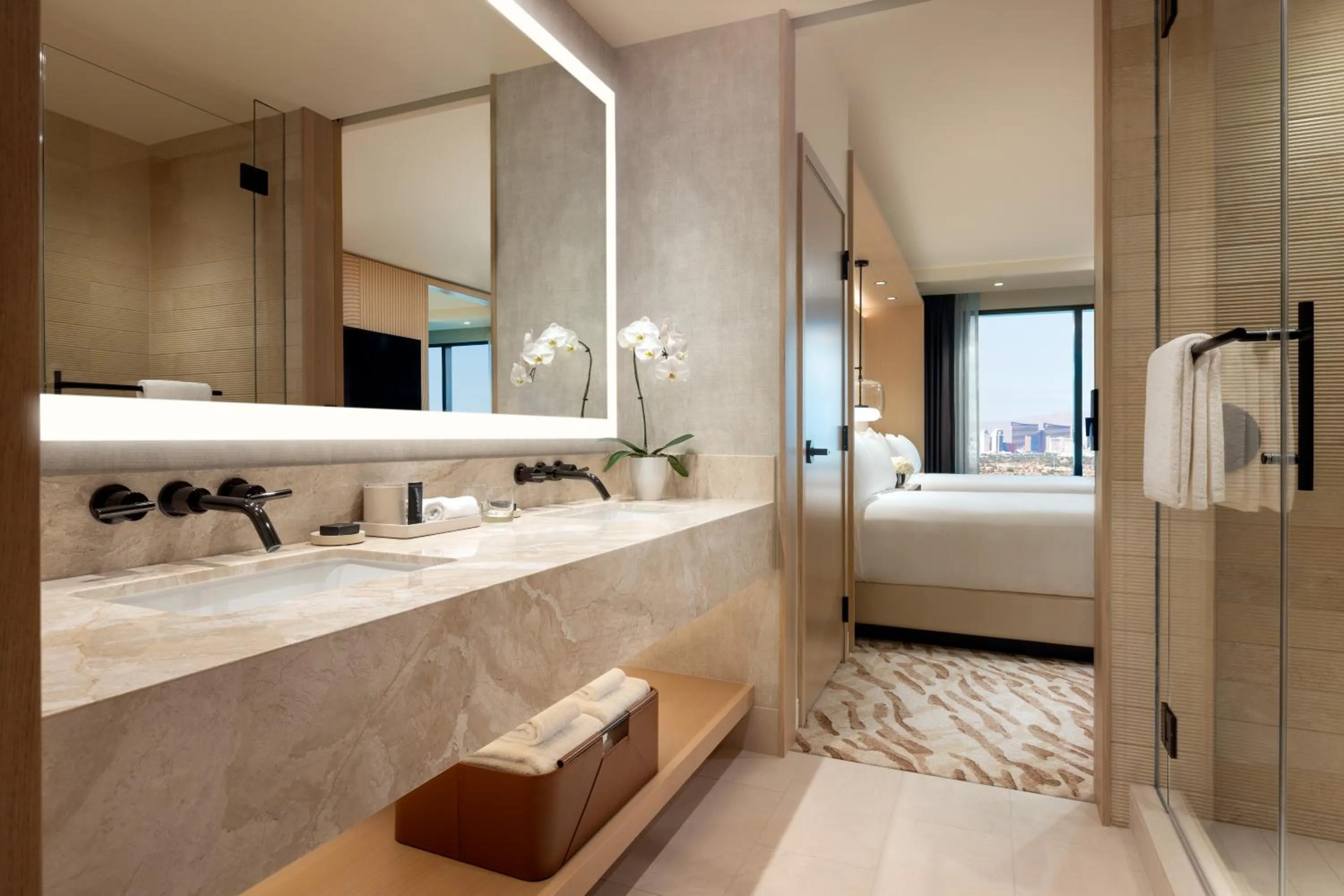 Bathroom, Bed in Durango Casino & Resort