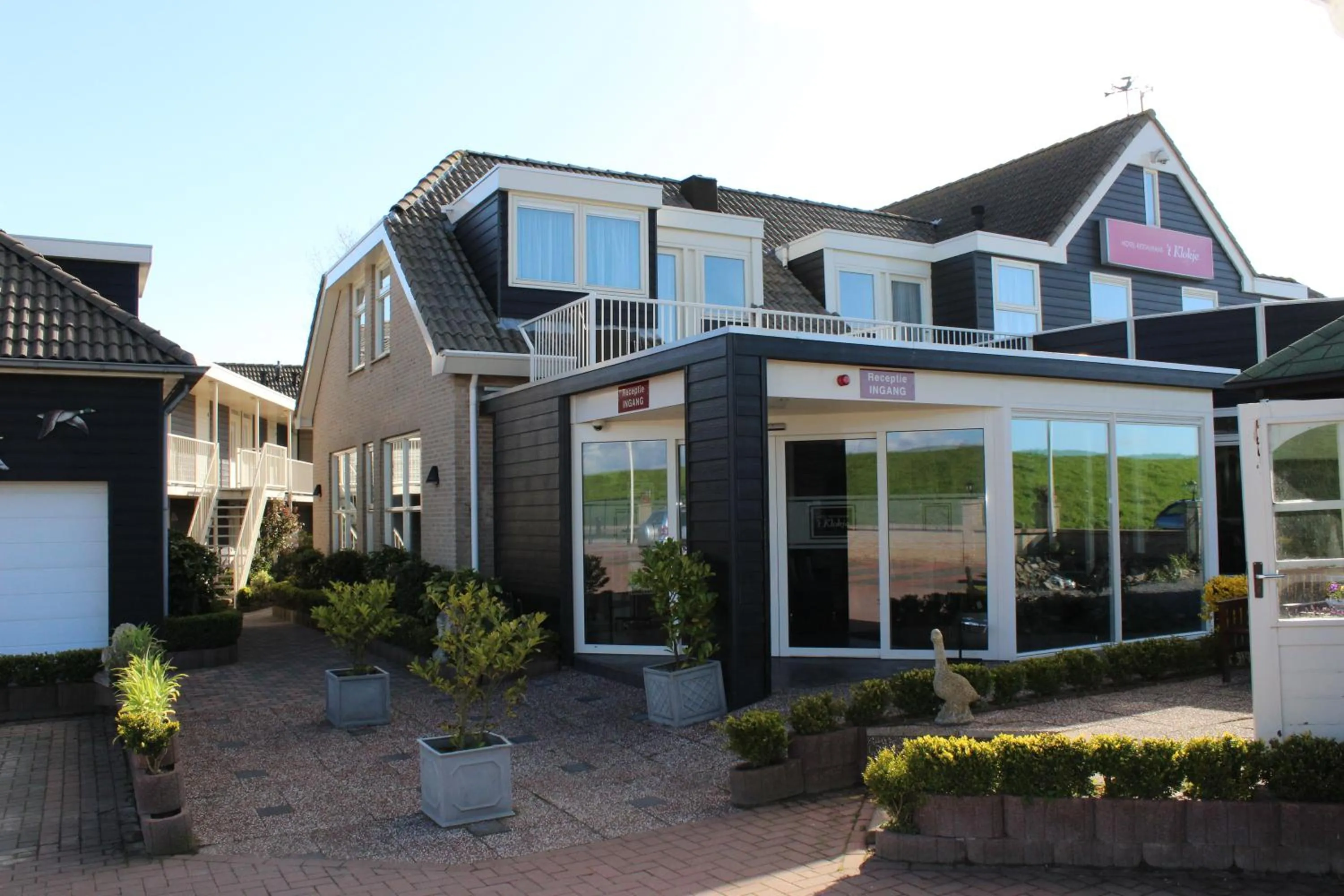 Facade/entrance in Hotel Restaurant 't Klokje