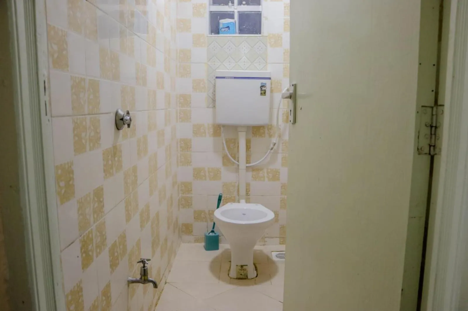 Shower in Dayo Suites and Hotel