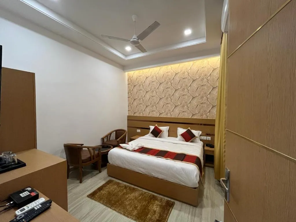 Bed in Hotel Royal Casa