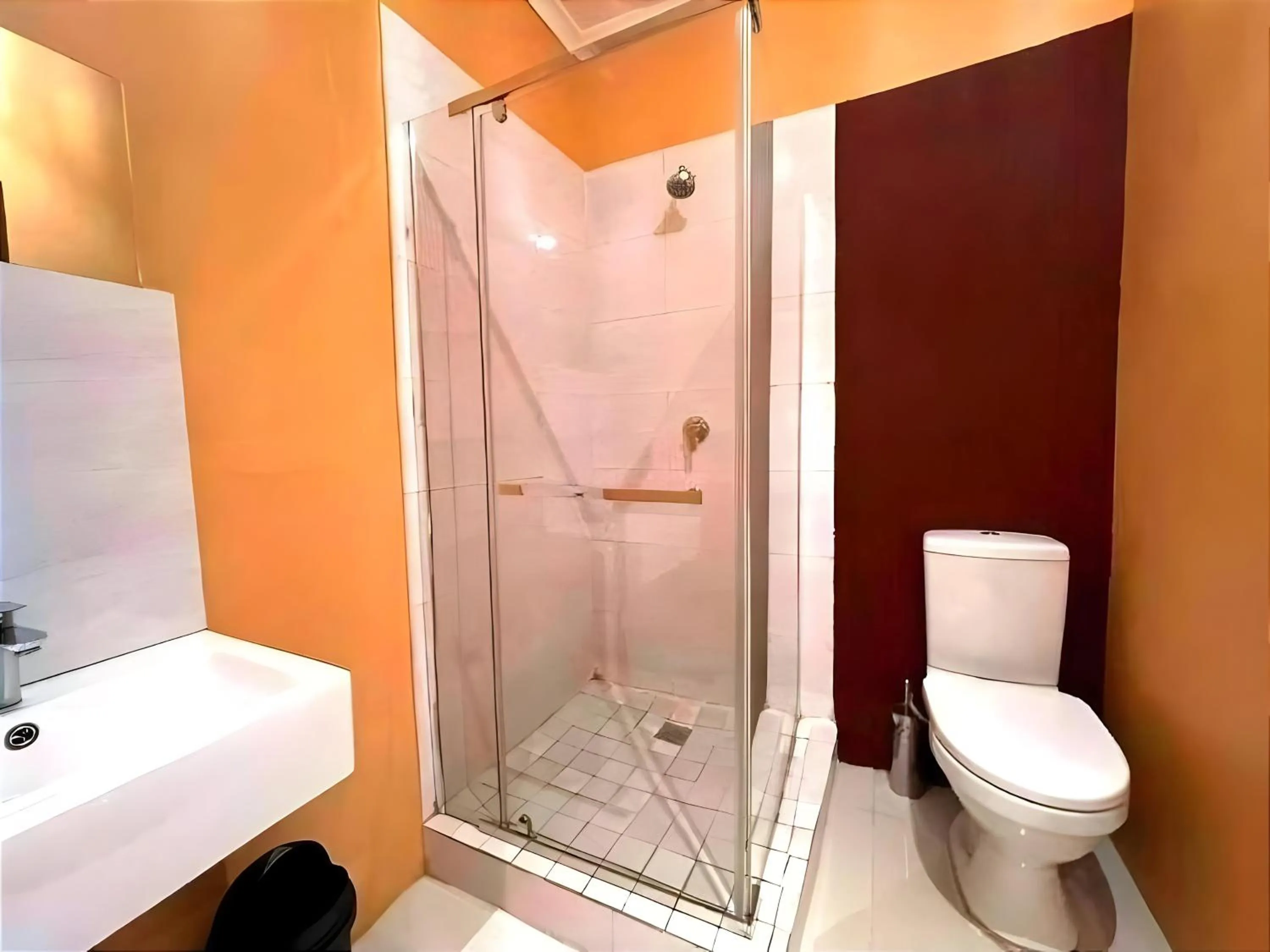 Shower in Kzn Park View Guest House