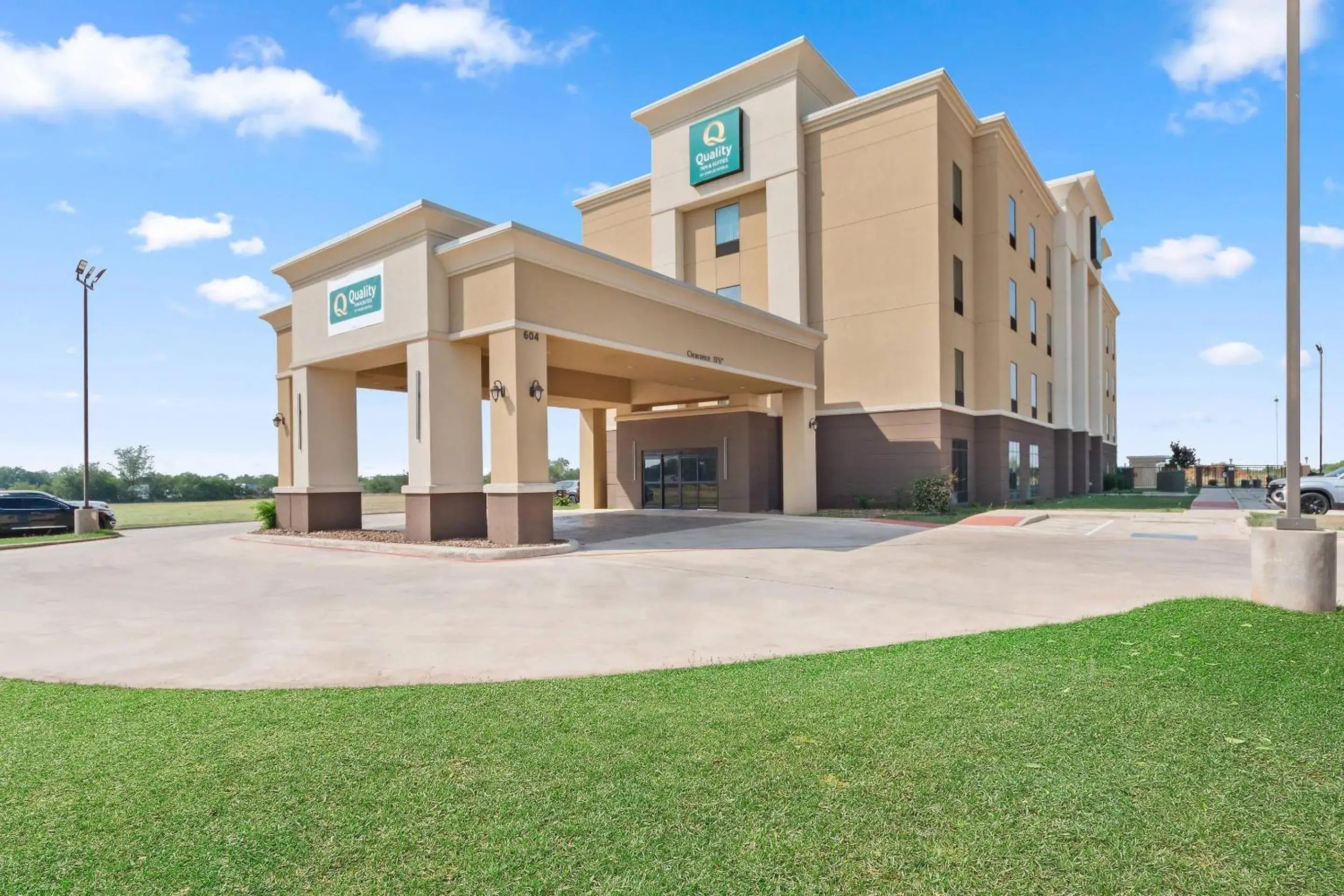 Quality Inn & Suites Pearsall Quality Inn & Suites Pearsall